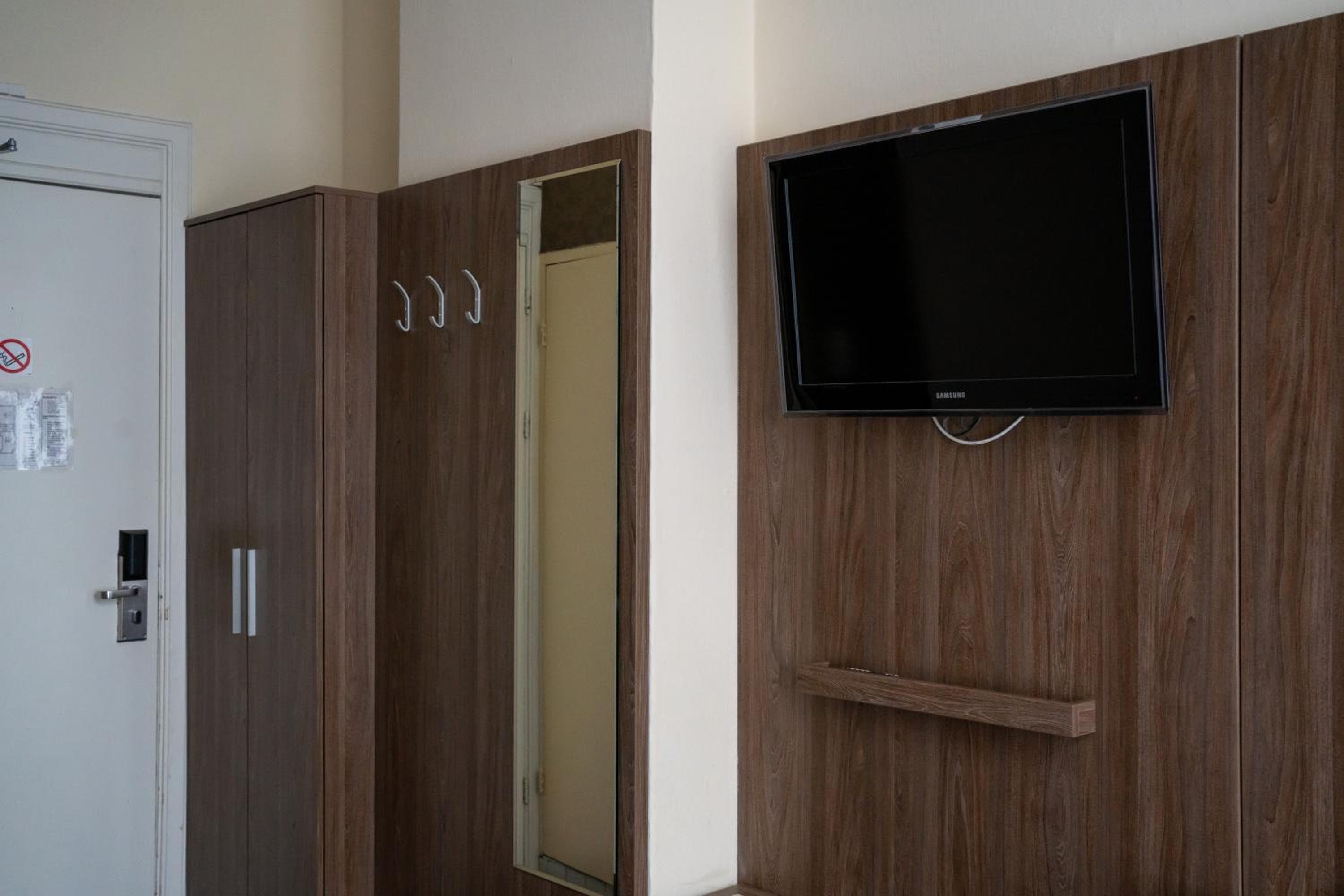 Aadam Wilhelmina Hotel — 3