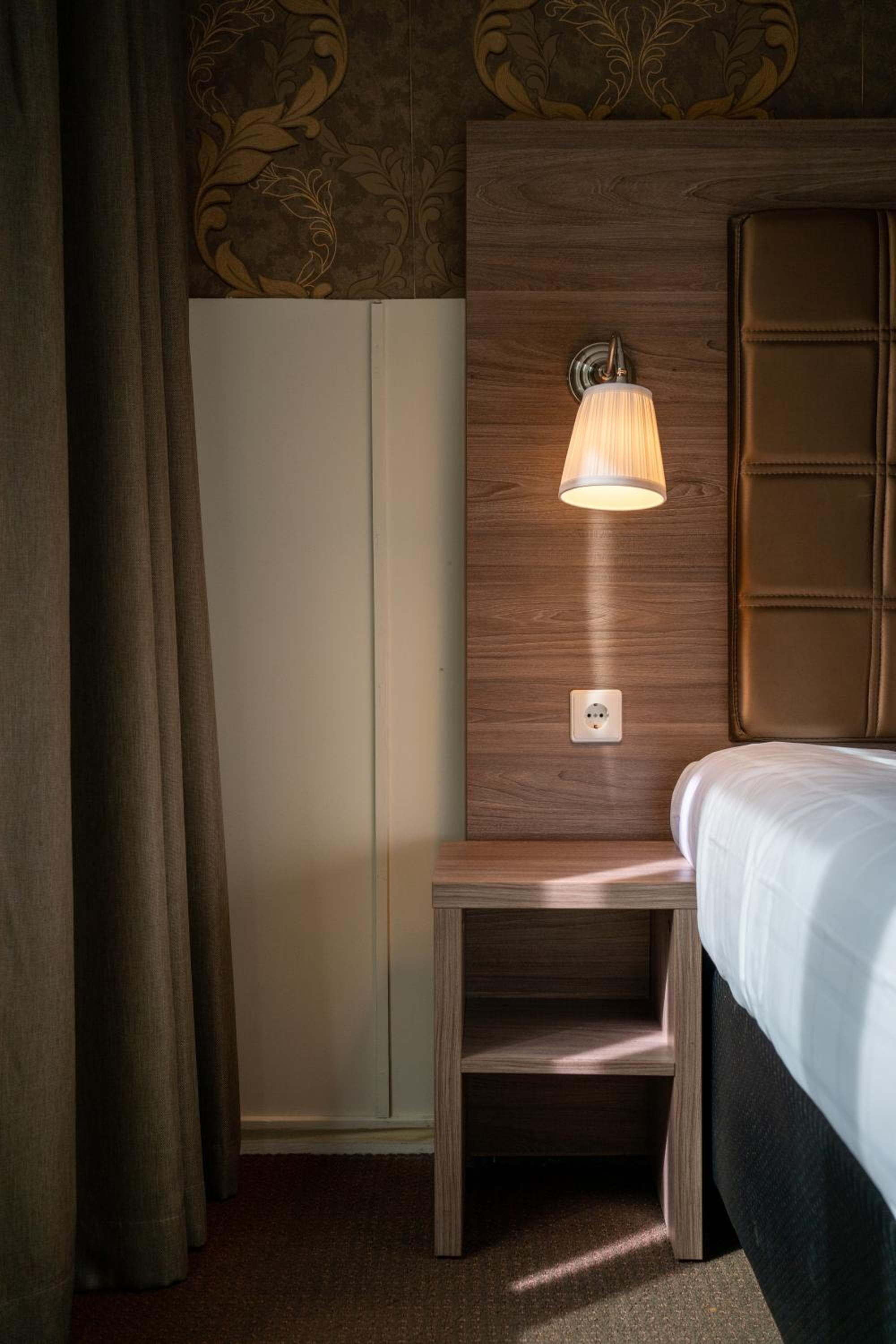 Aadam Wilhelmina Hotel — 5