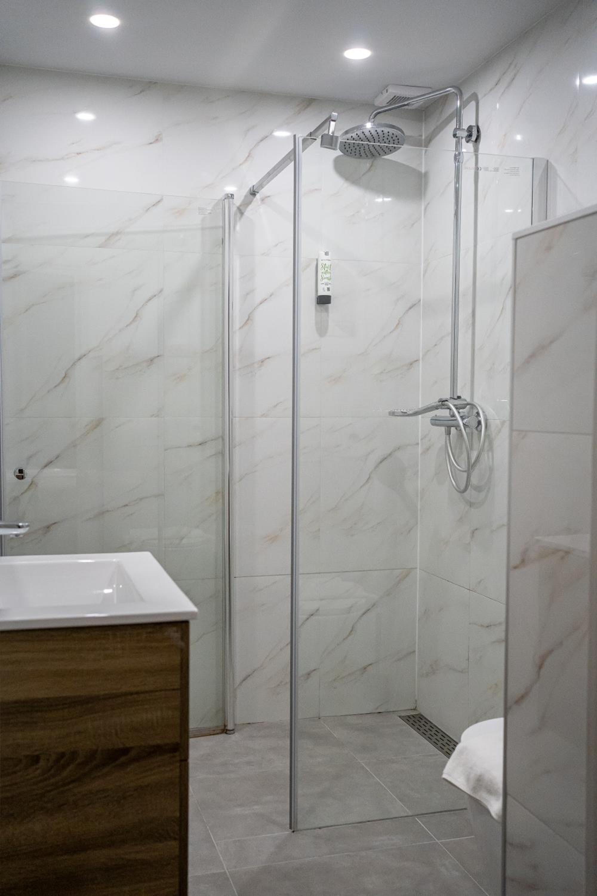 Aadam Wilhelmina Hotel — 6