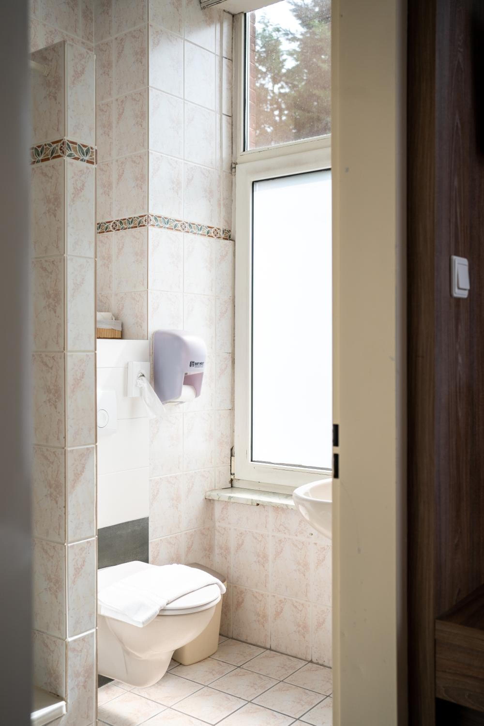 Aadam Wilhelmina Hotel — 29