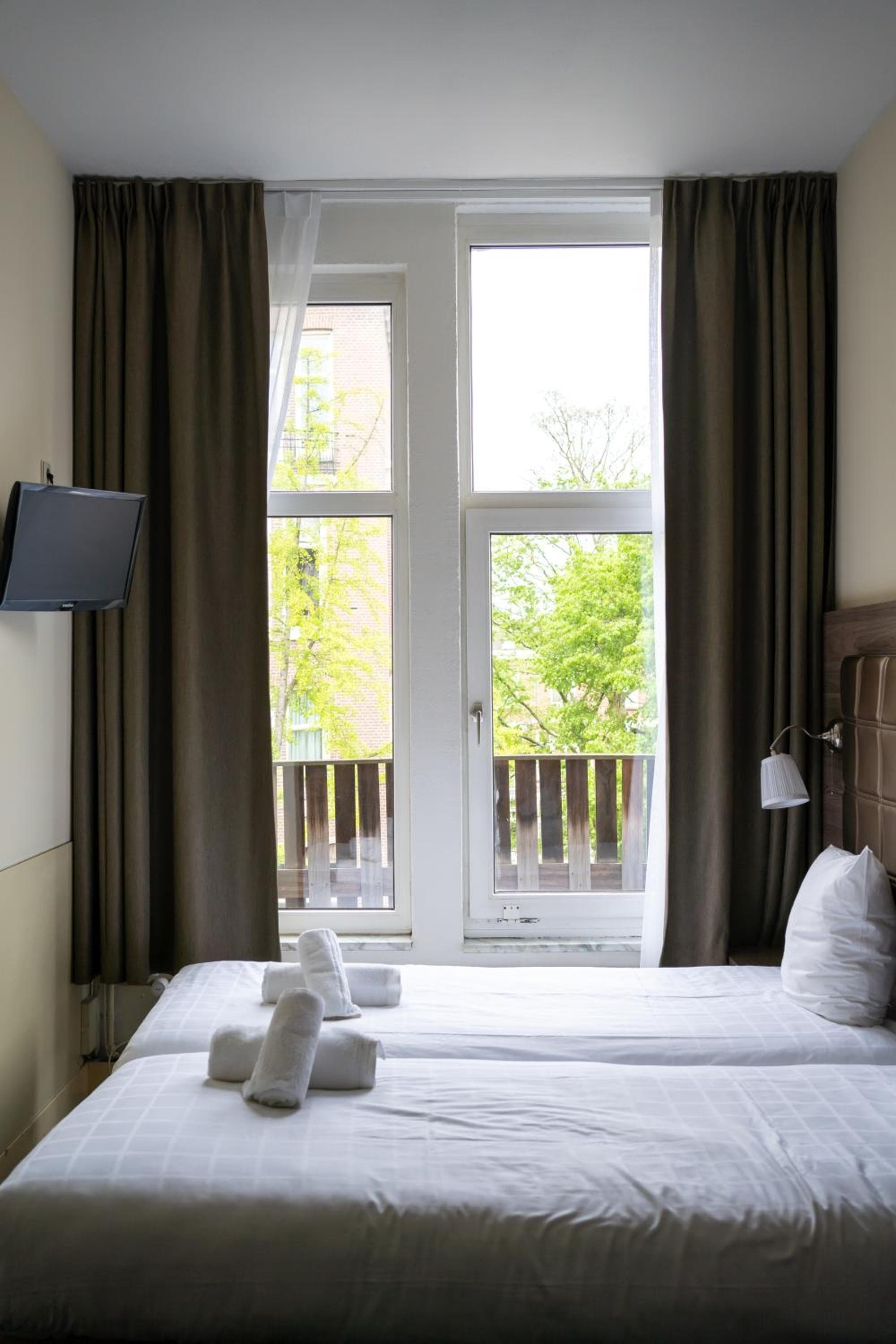 Aadam Wilhelmina Hotel — 30