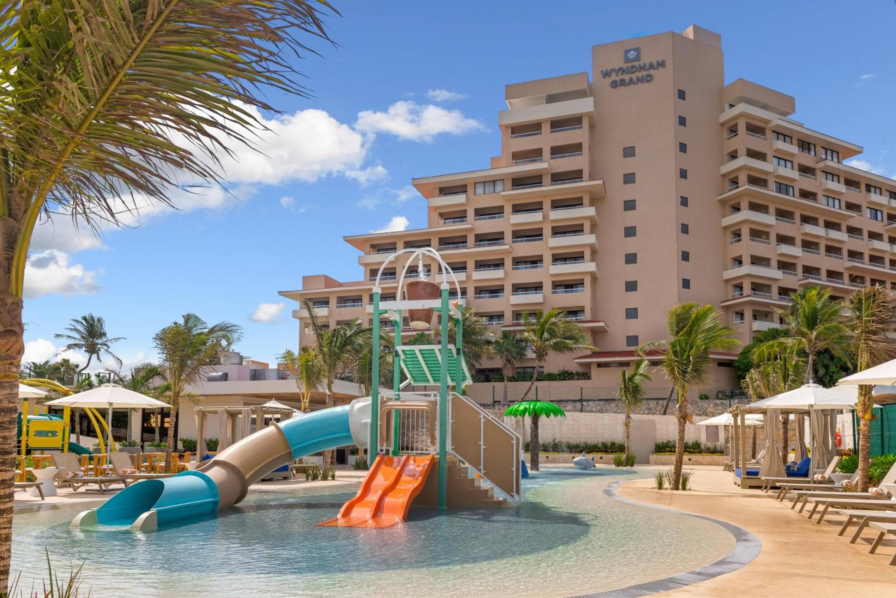 Wyndham Grand Cancun All Inclusive Resort & Villas — 3