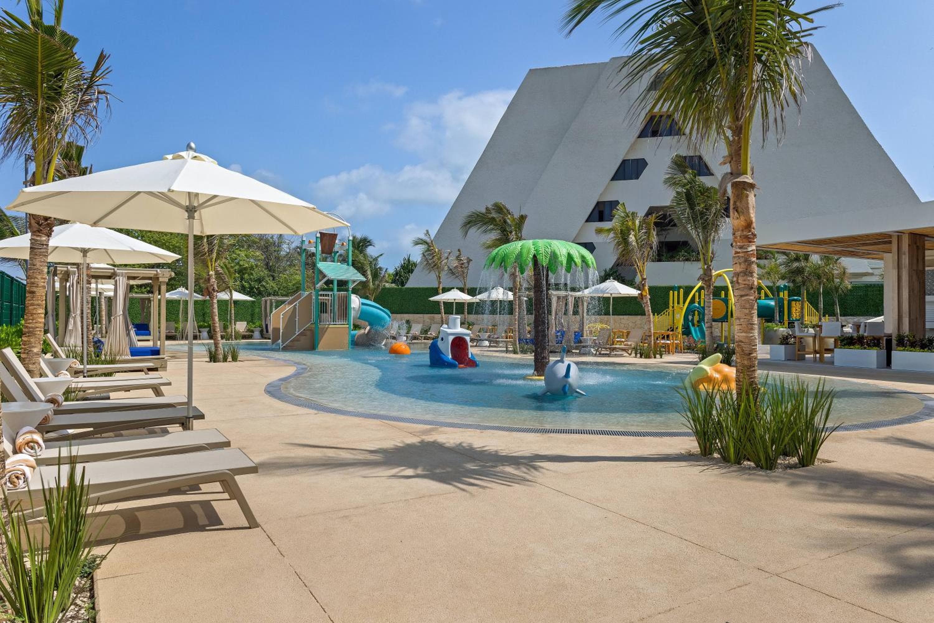 Wyndham Grand Cancun All Inclusive Resort & Villas — 7