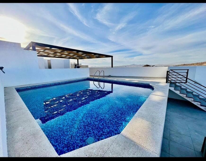 Oceanview Condo / Rooftop pool — 6