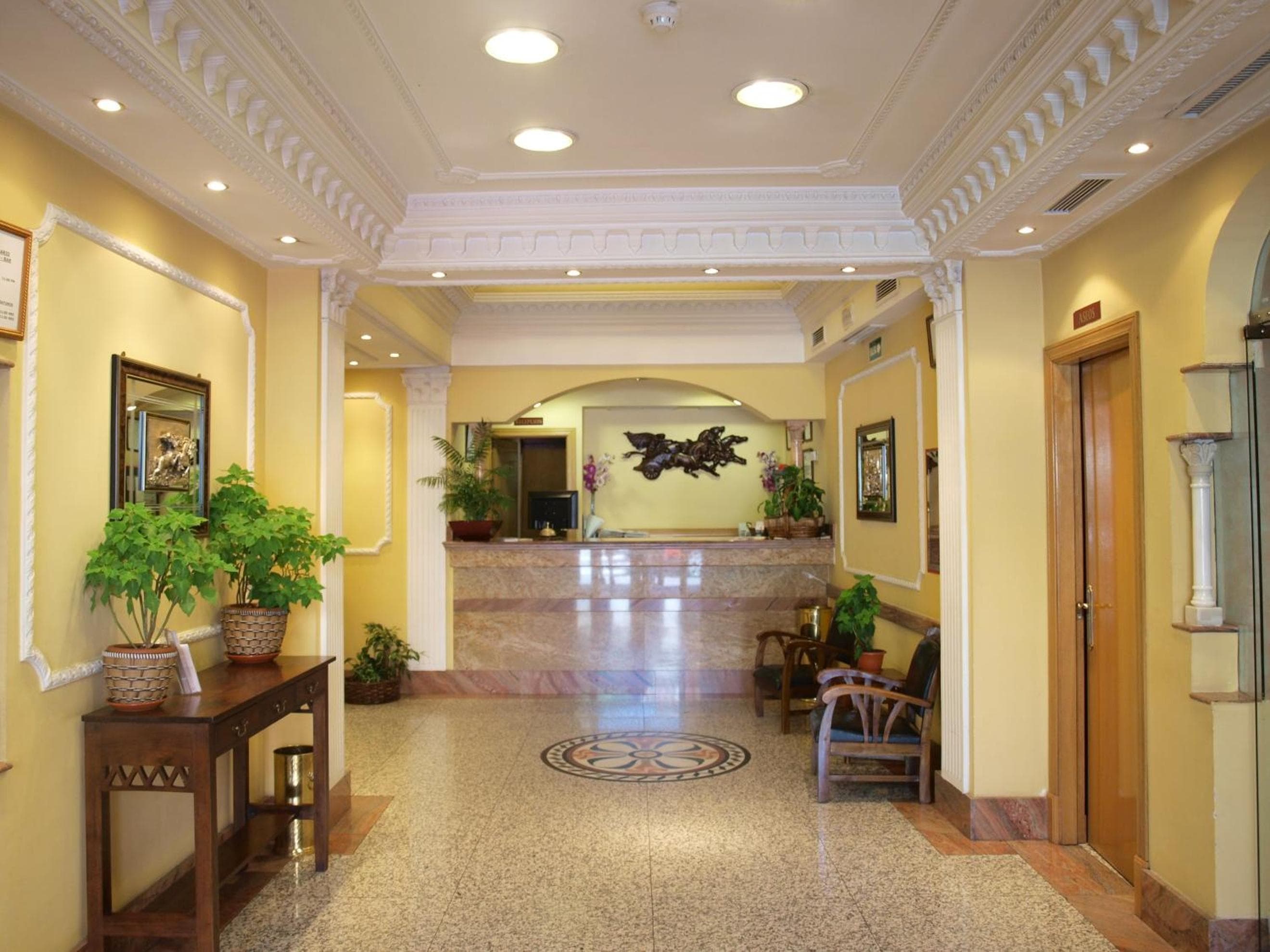 Hotel Don Luis — 1