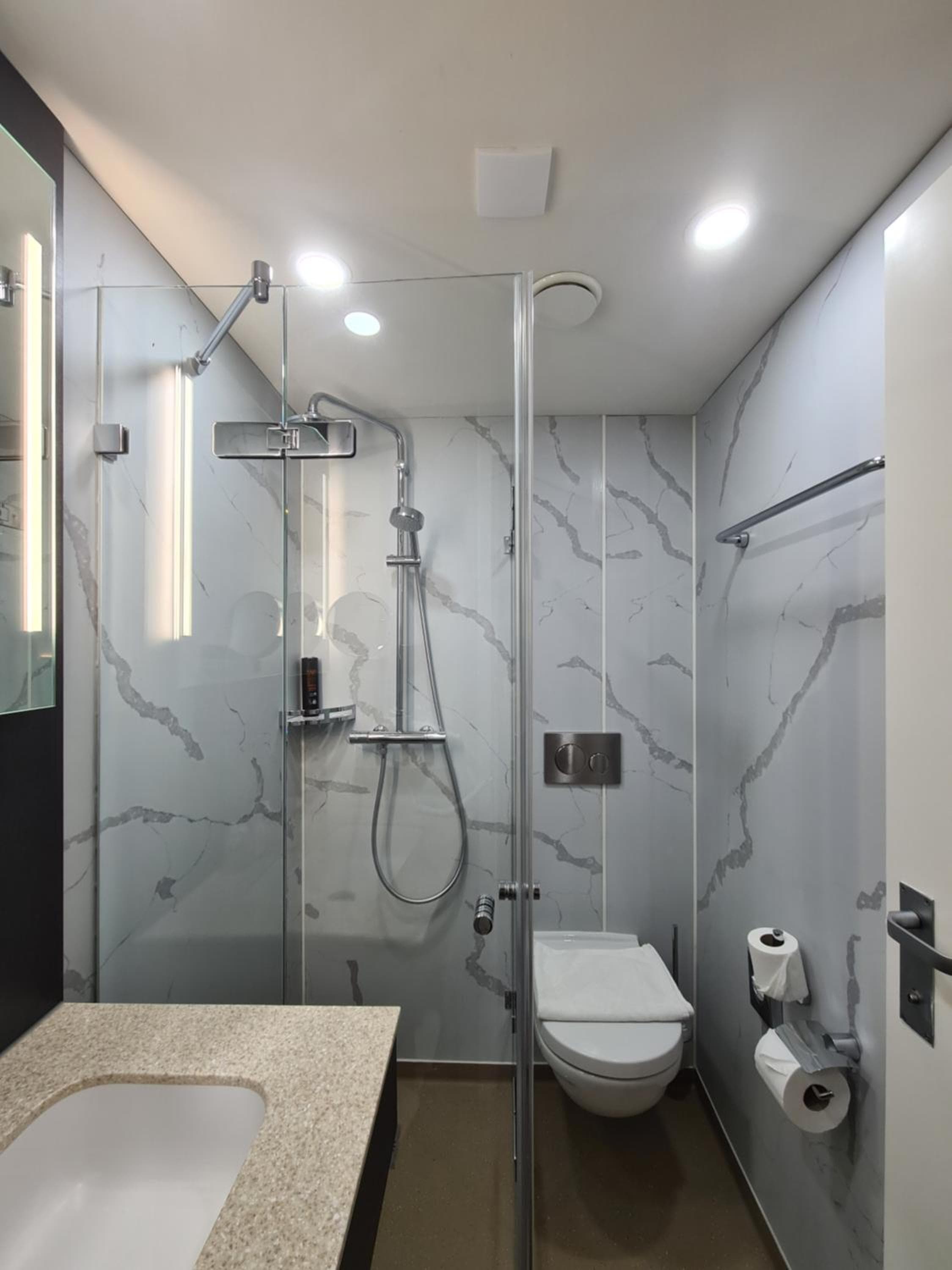 Avenue Hotel — 7