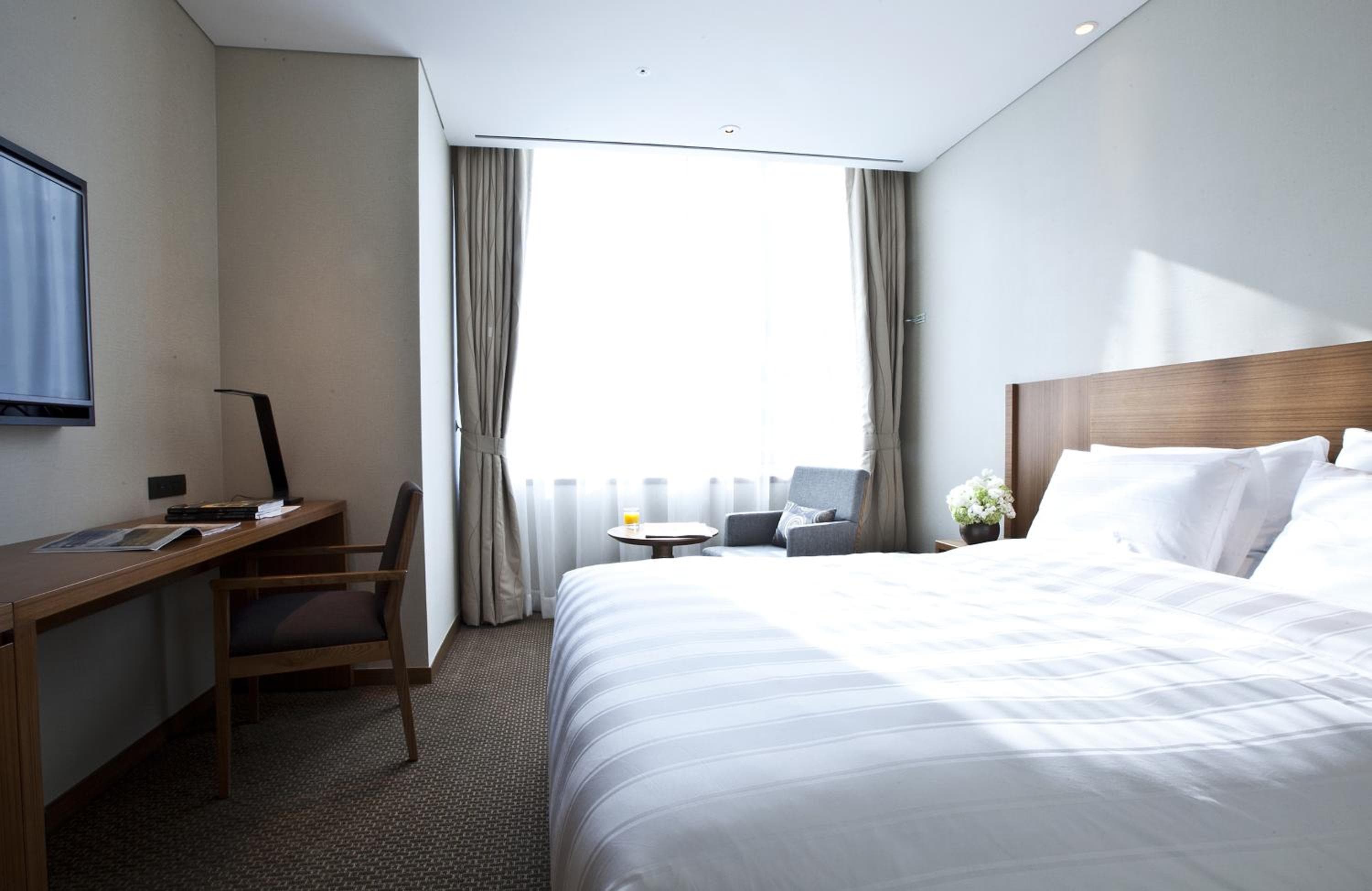 LOTTE CITY HOTEL Myeongdong hotel, 362, Samil-daero, Jung-gu, Seoul, South Korea — photo 4