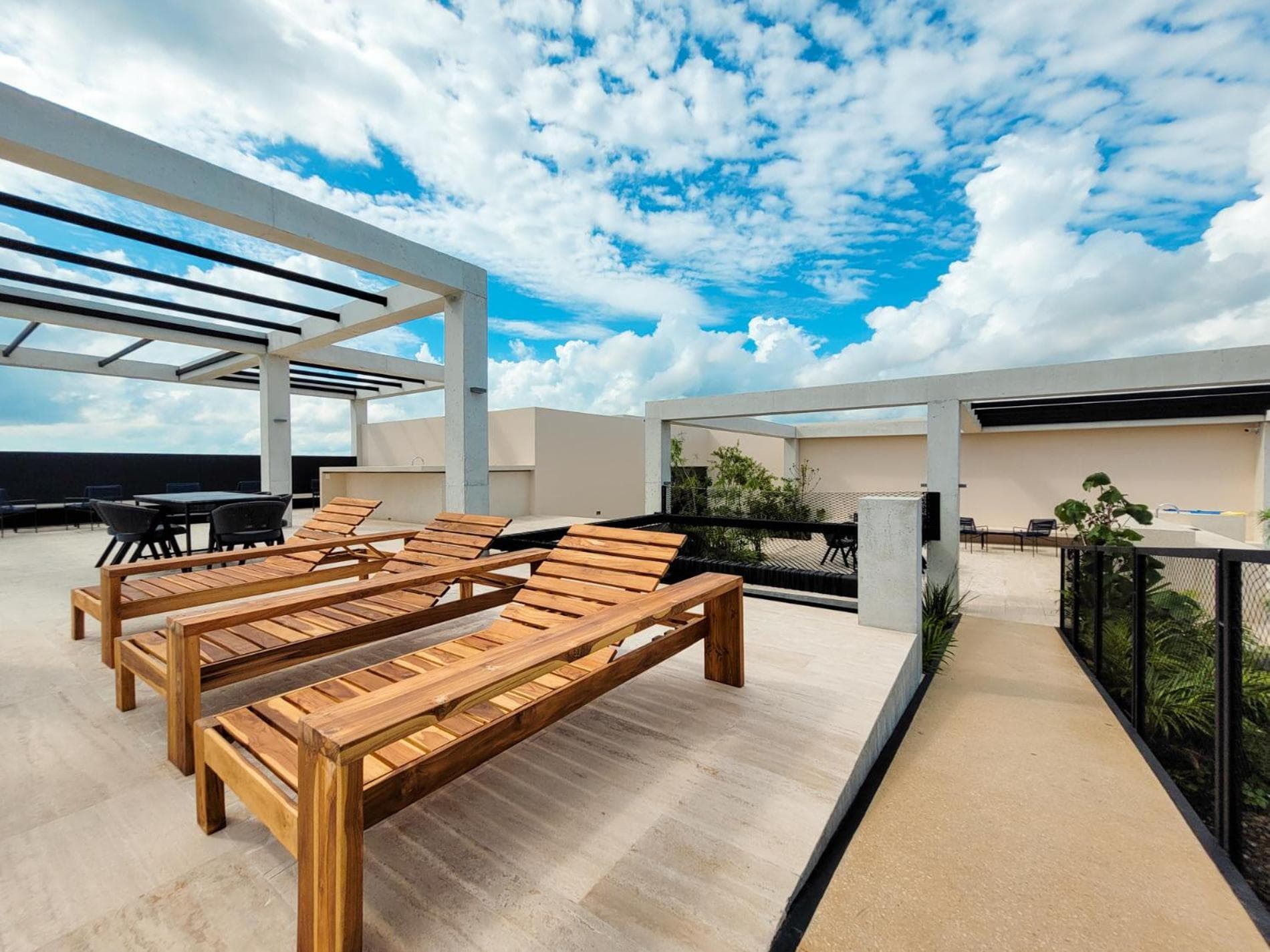 Ceren Luxury Apartments at Fifth Avenue by Spot Rentals — 19