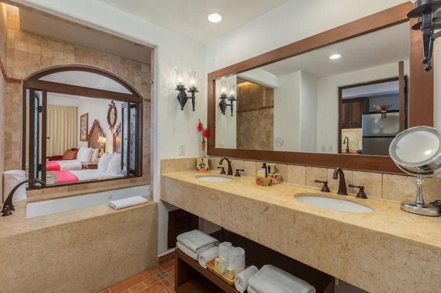 Hacienda Encantada — 4