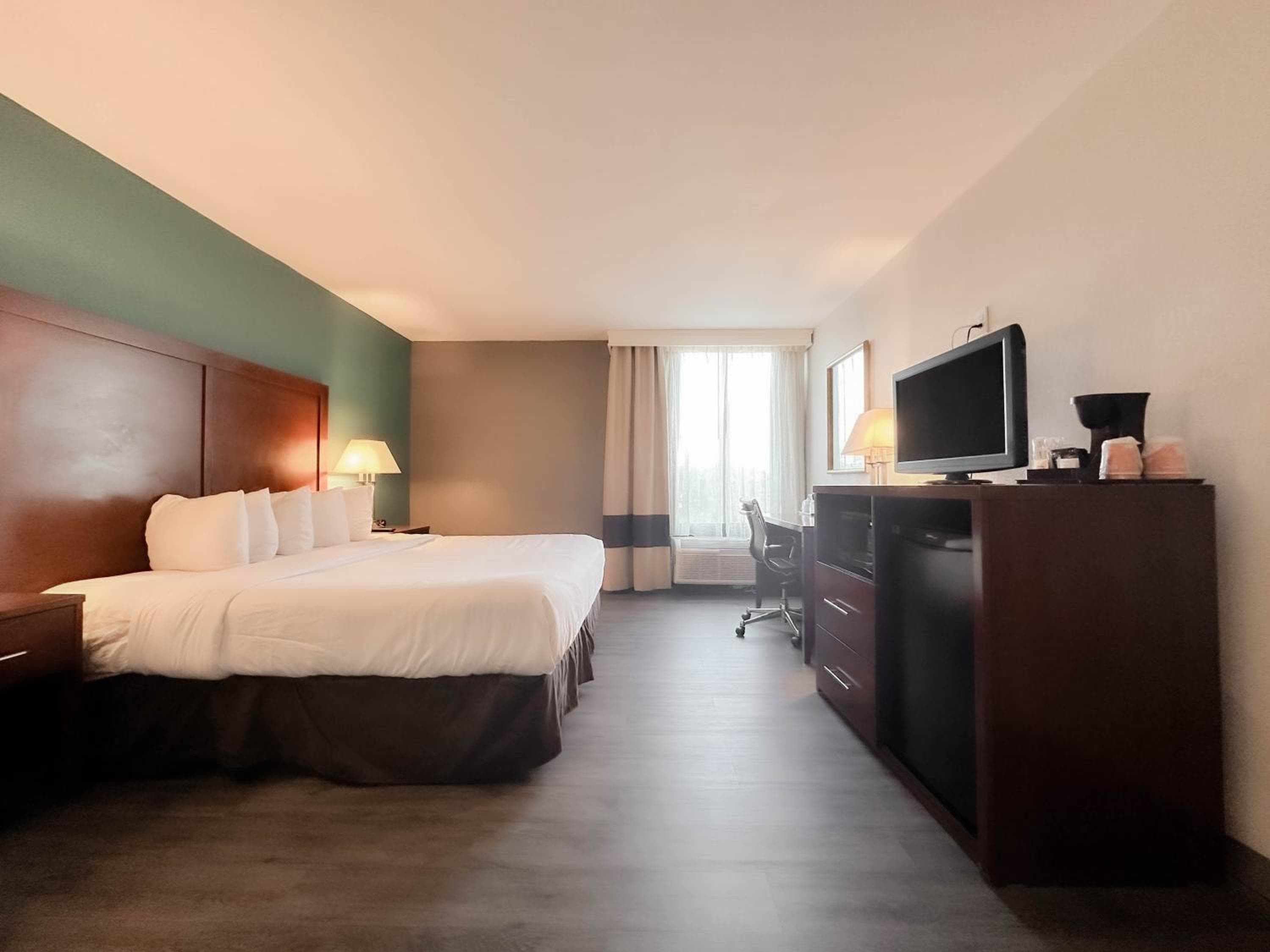 The Adventure Hotel by the Parks — 19