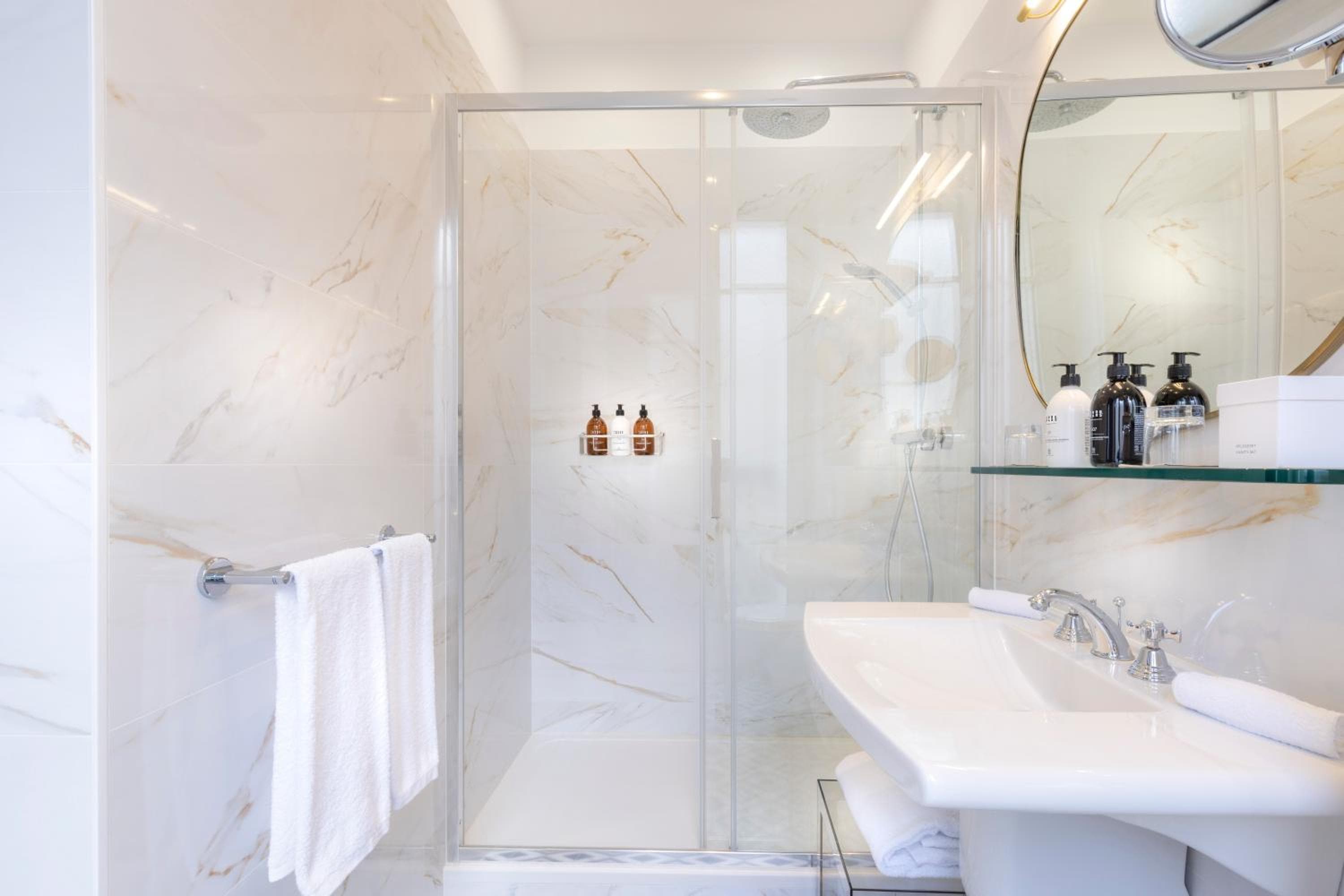 Hotel Claridge París — 8
