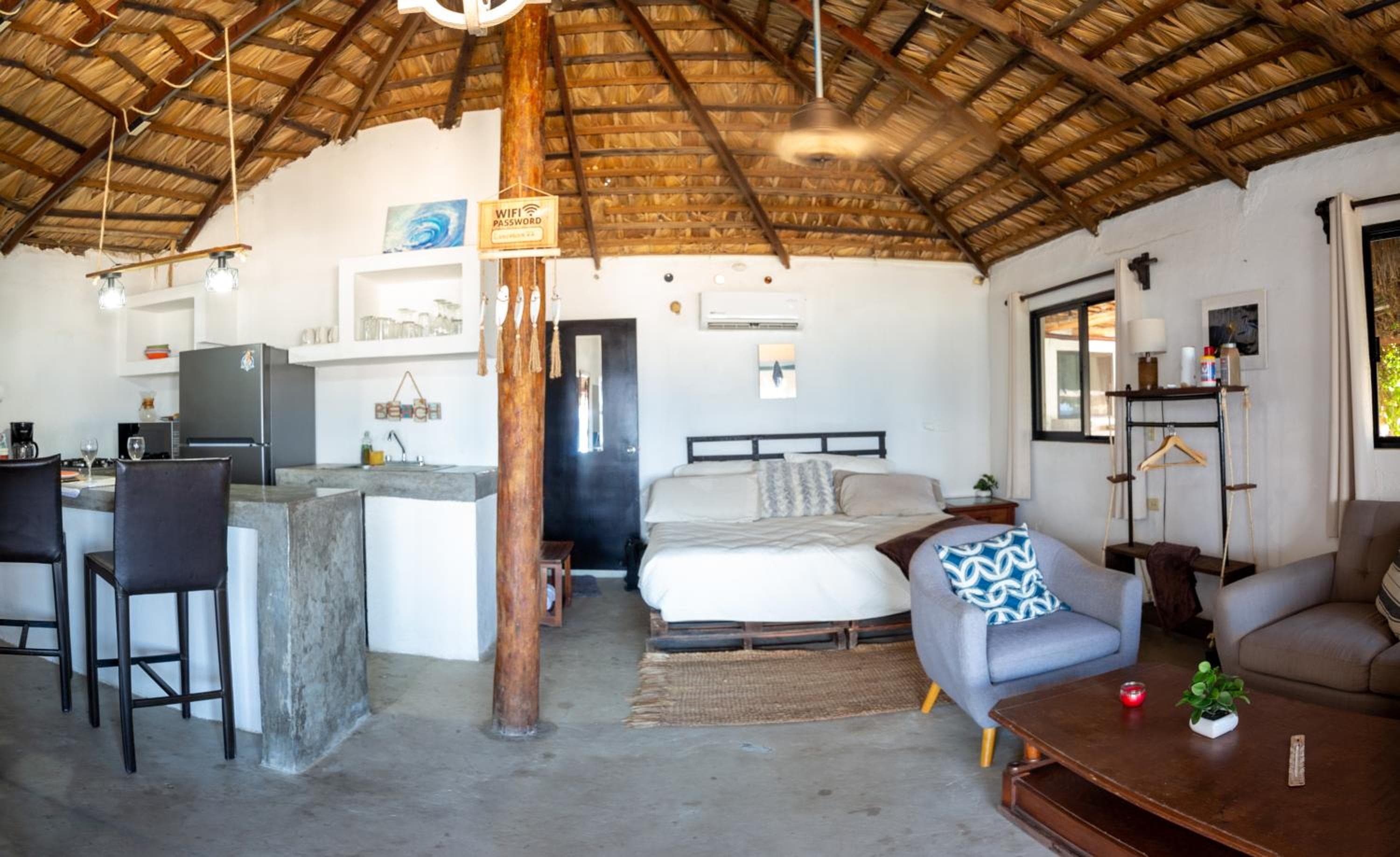 RUSTICO LOUNGE-Property in front of the beach — 19