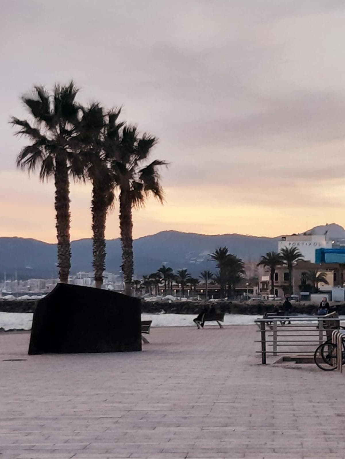 Preciosa planta baja a pocos metros de la playa — 9