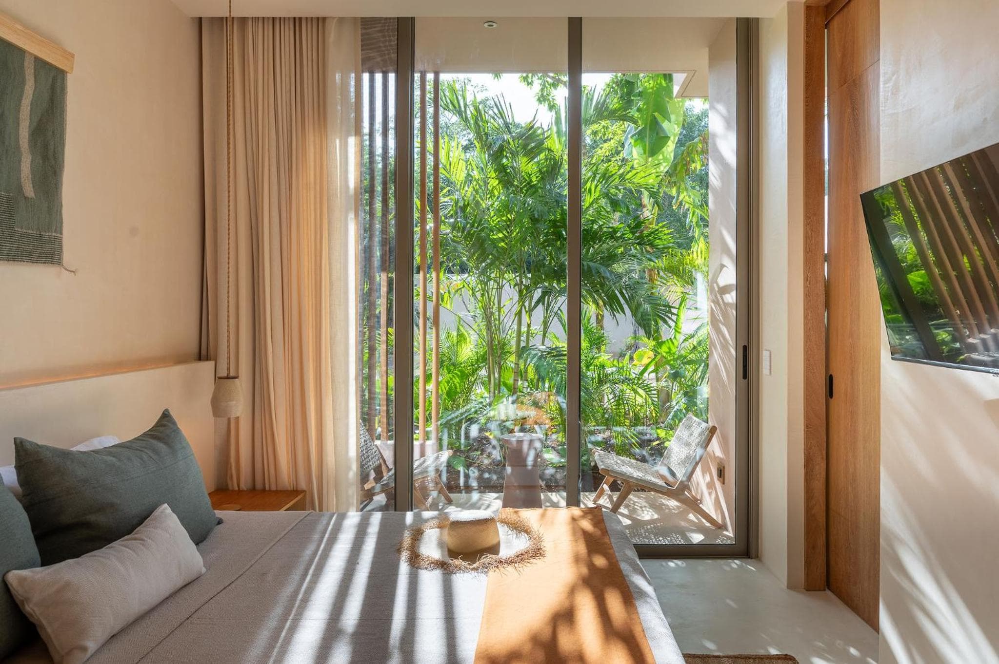 Amazing 1BR Tulum Jungle with Restaurant, Pool and Gym — 3