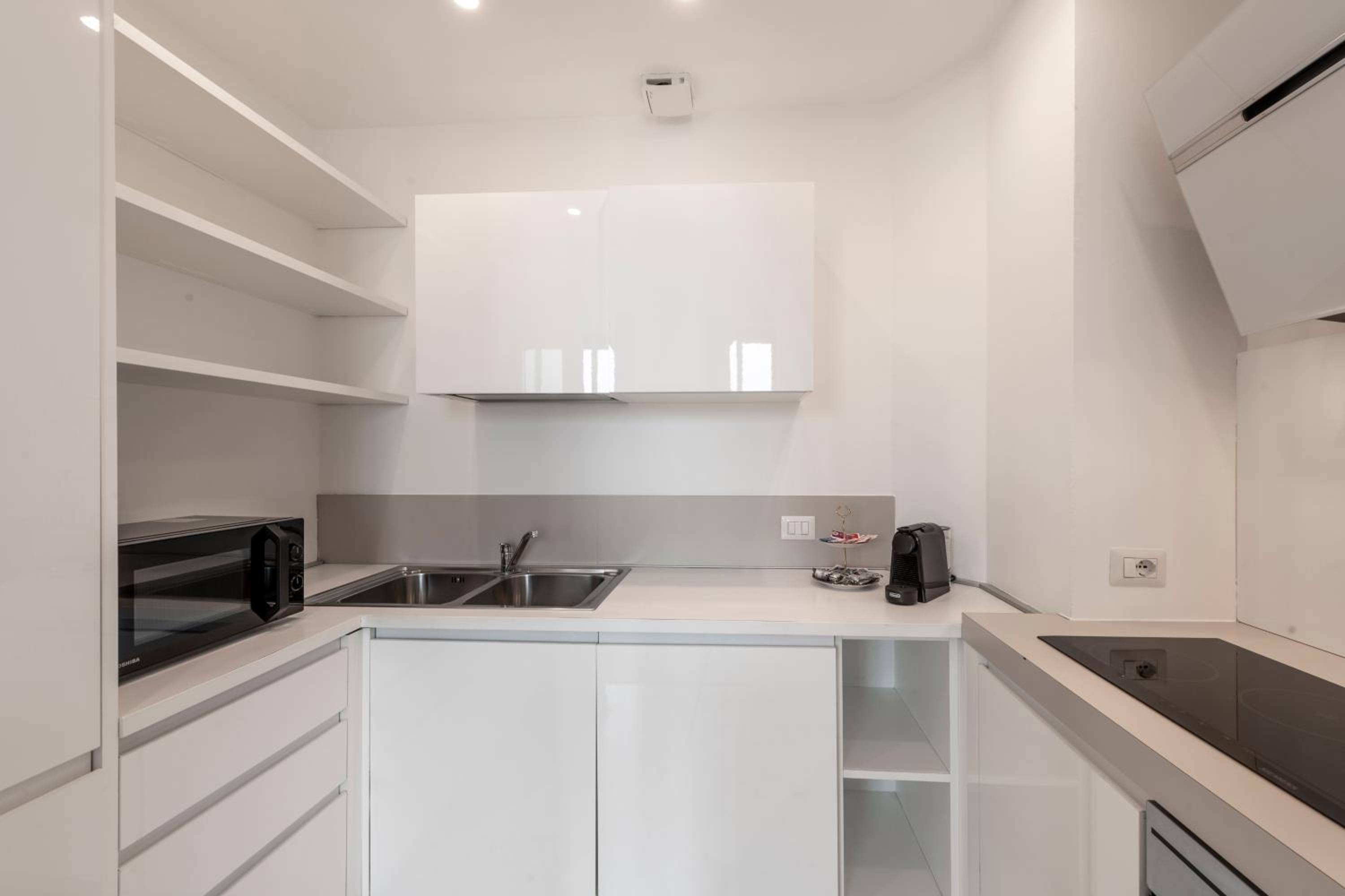 Milan Royal Suites - Centro — 16