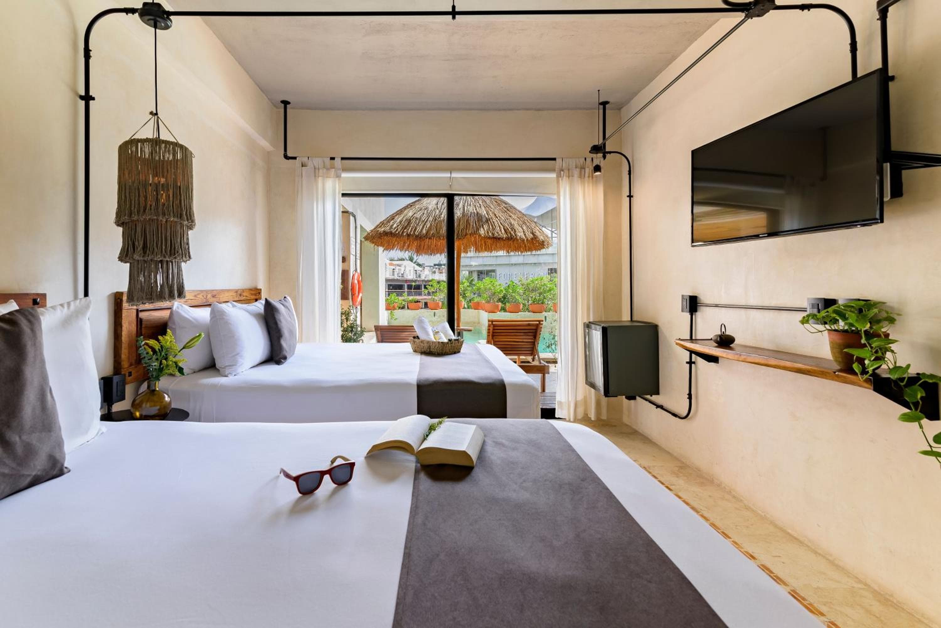 Caribbean Paradise Hotel & Spa - 5th Avenue — 21