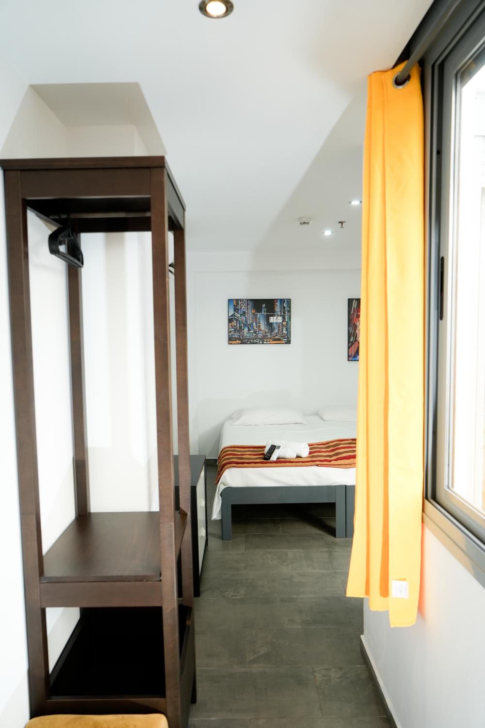 NEW ART BEACH HOSTEL- Albergue Juvenil — 11