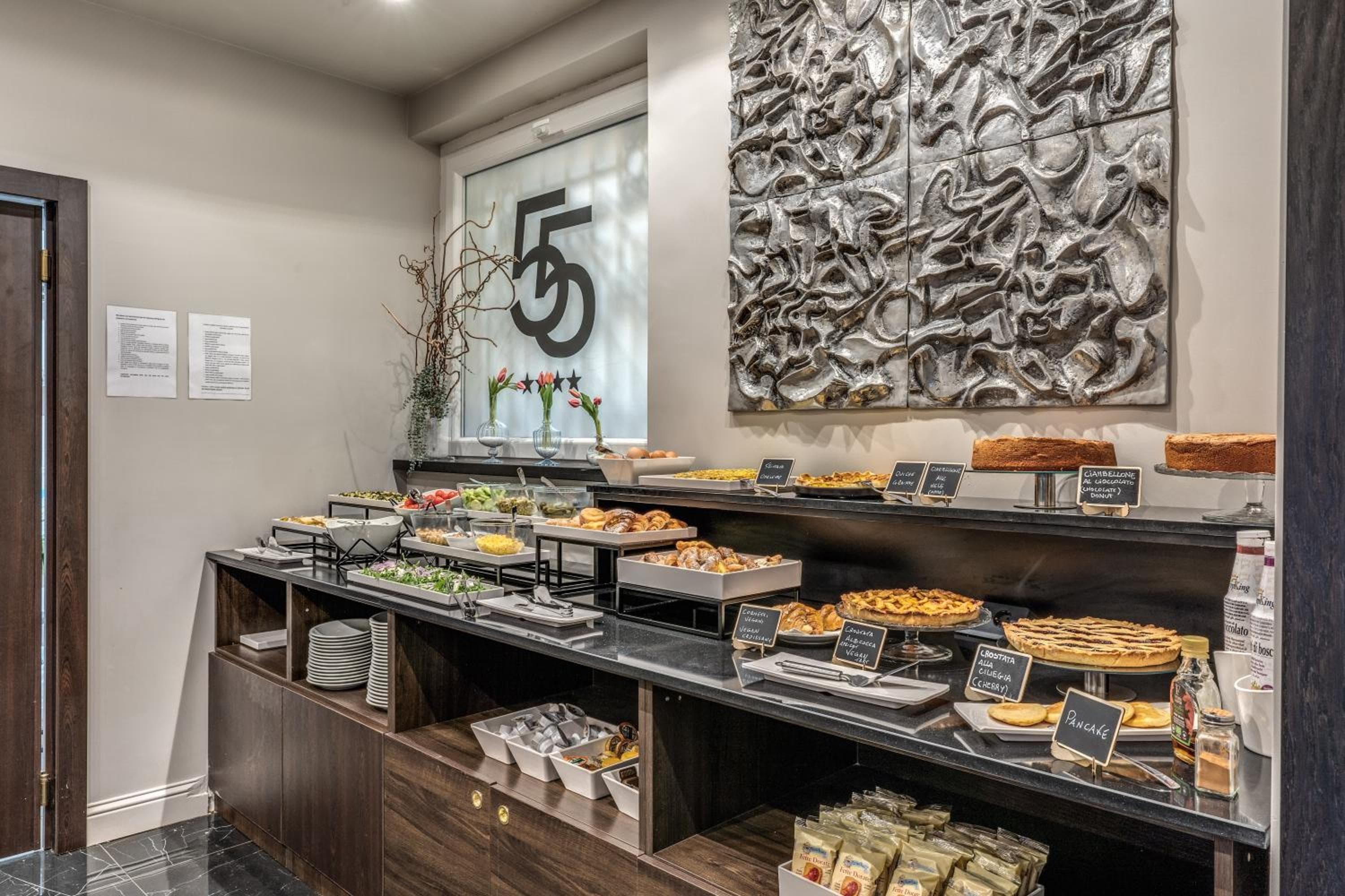 Hotel 55 Fifty-Five - Maison d'Art Collection — 13