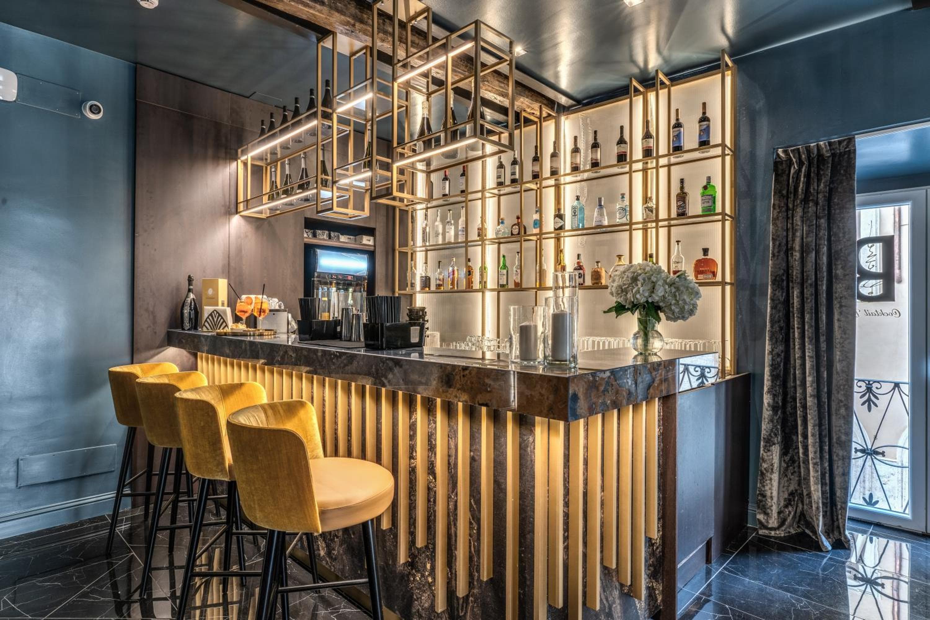 Hotel 55 Fifty-Five - Maison d'Art Collection — 7