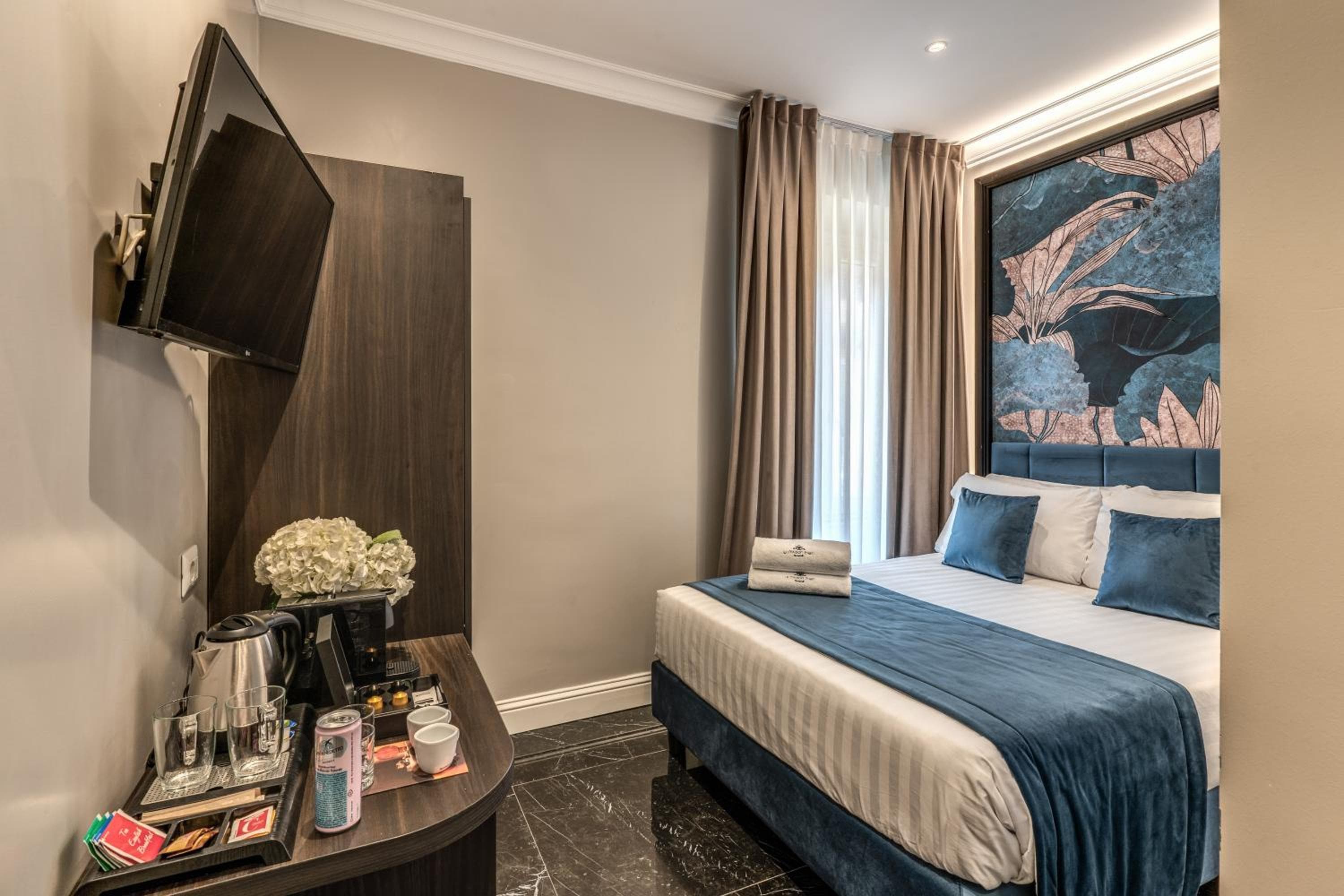 Hotel 55 Fifty-Five - Maison d'Art Collection — 9