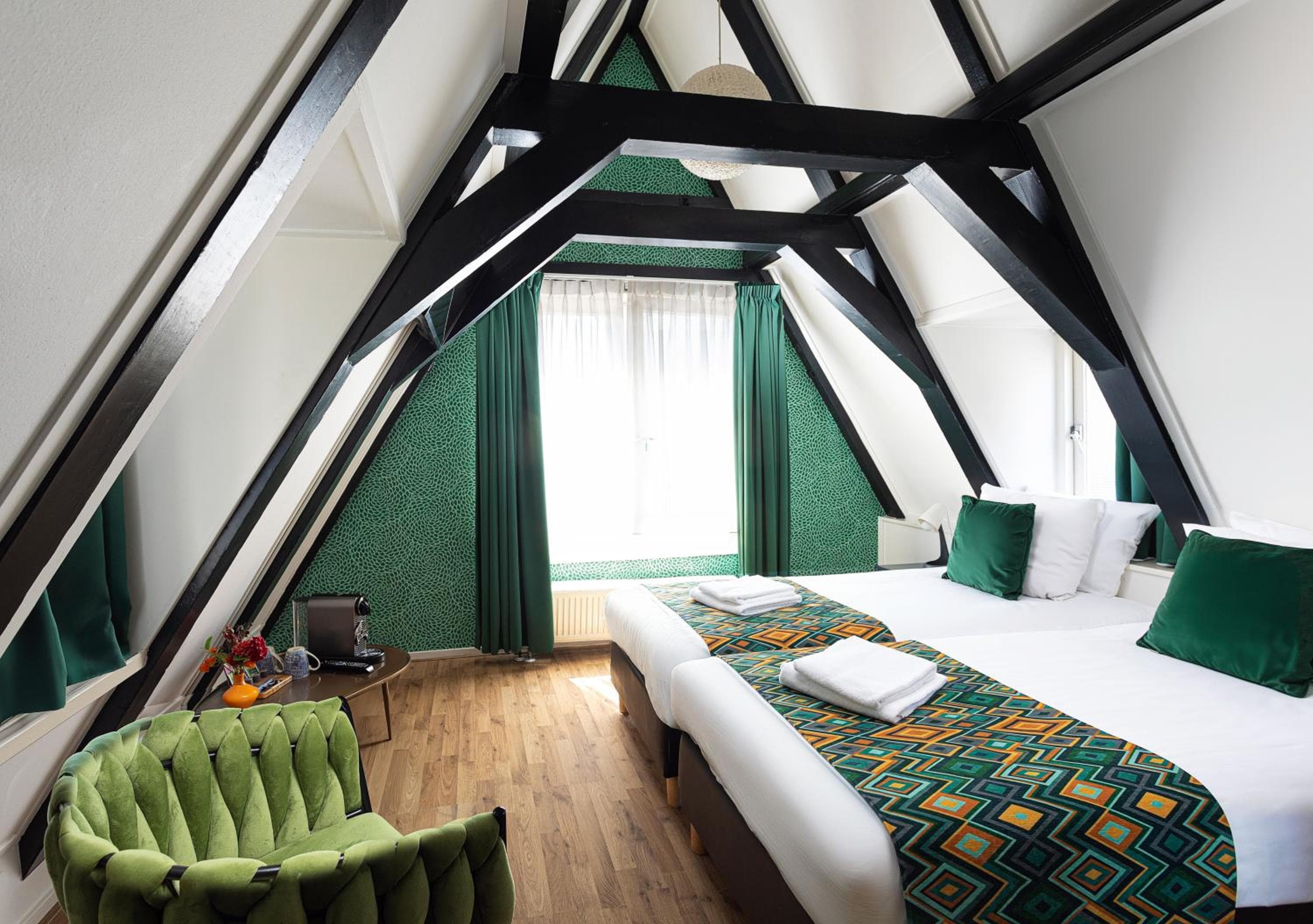 Hotel des Arts — 8