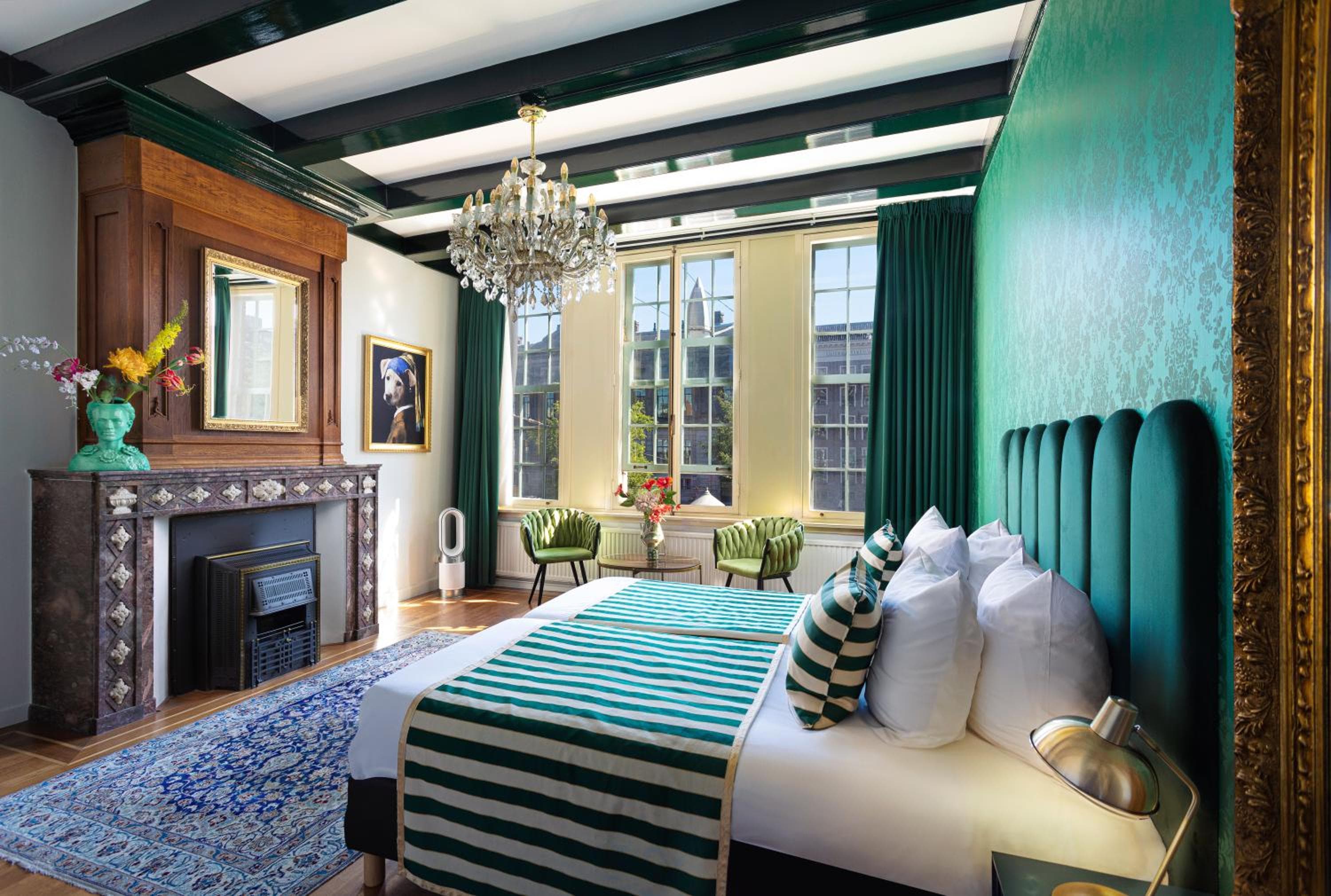 Hotel des Arts — 3