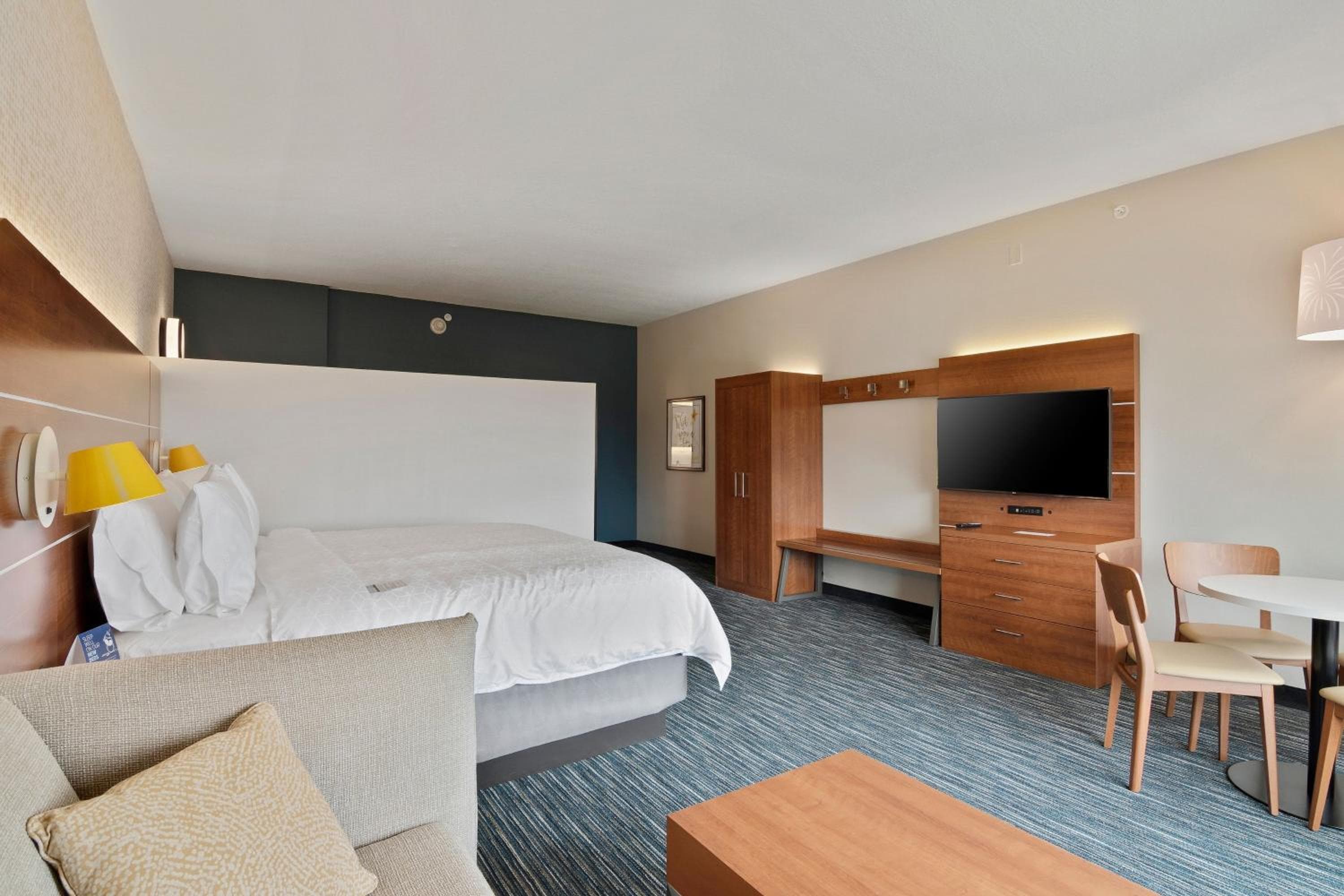 Holiday Inn Express & Suites Orlando-Lake Buena Vista, un hotel IHG — 25