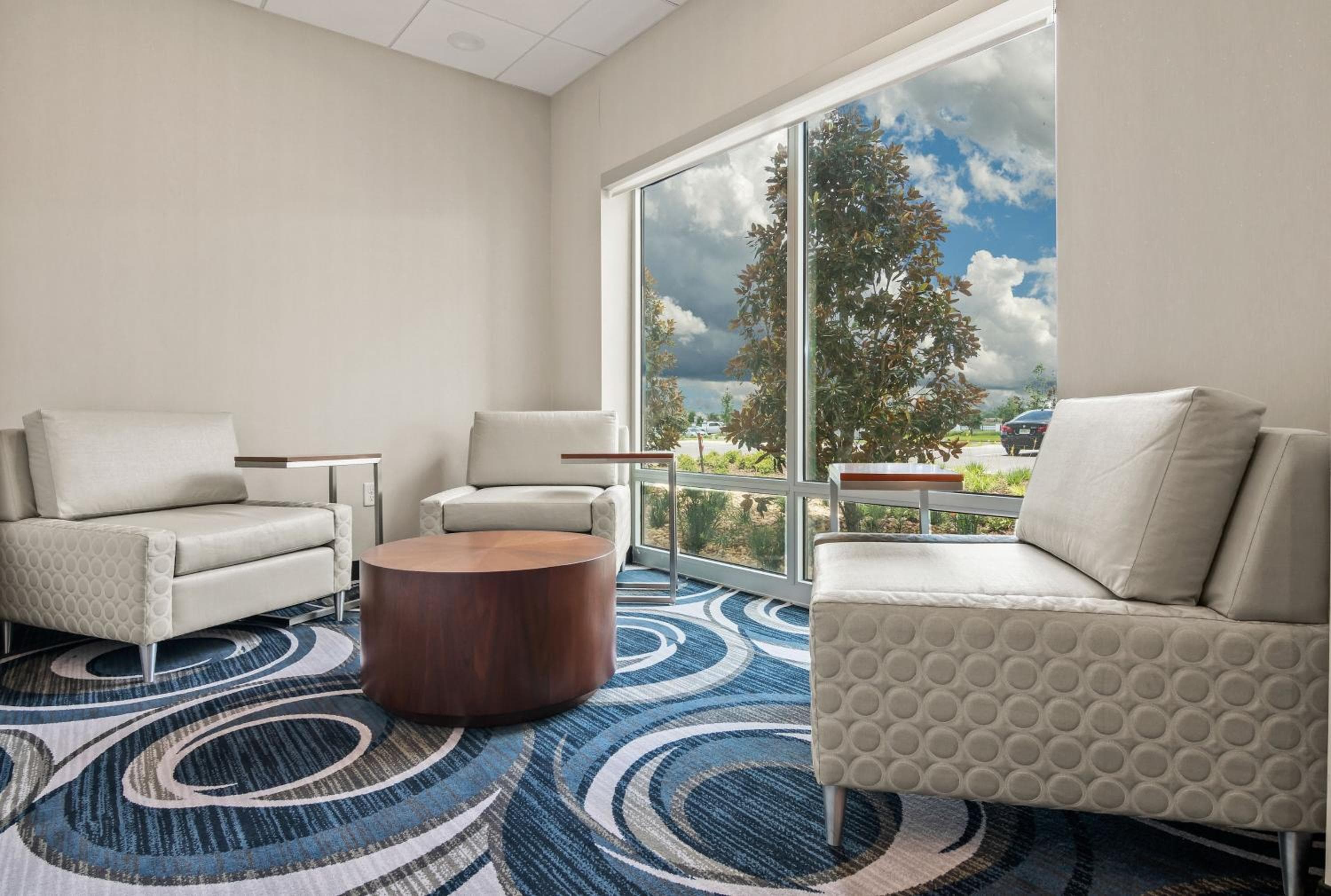 Holiday Inn Express & Suites Orlando-Lake Buena Vista, un hotel IHG — 5