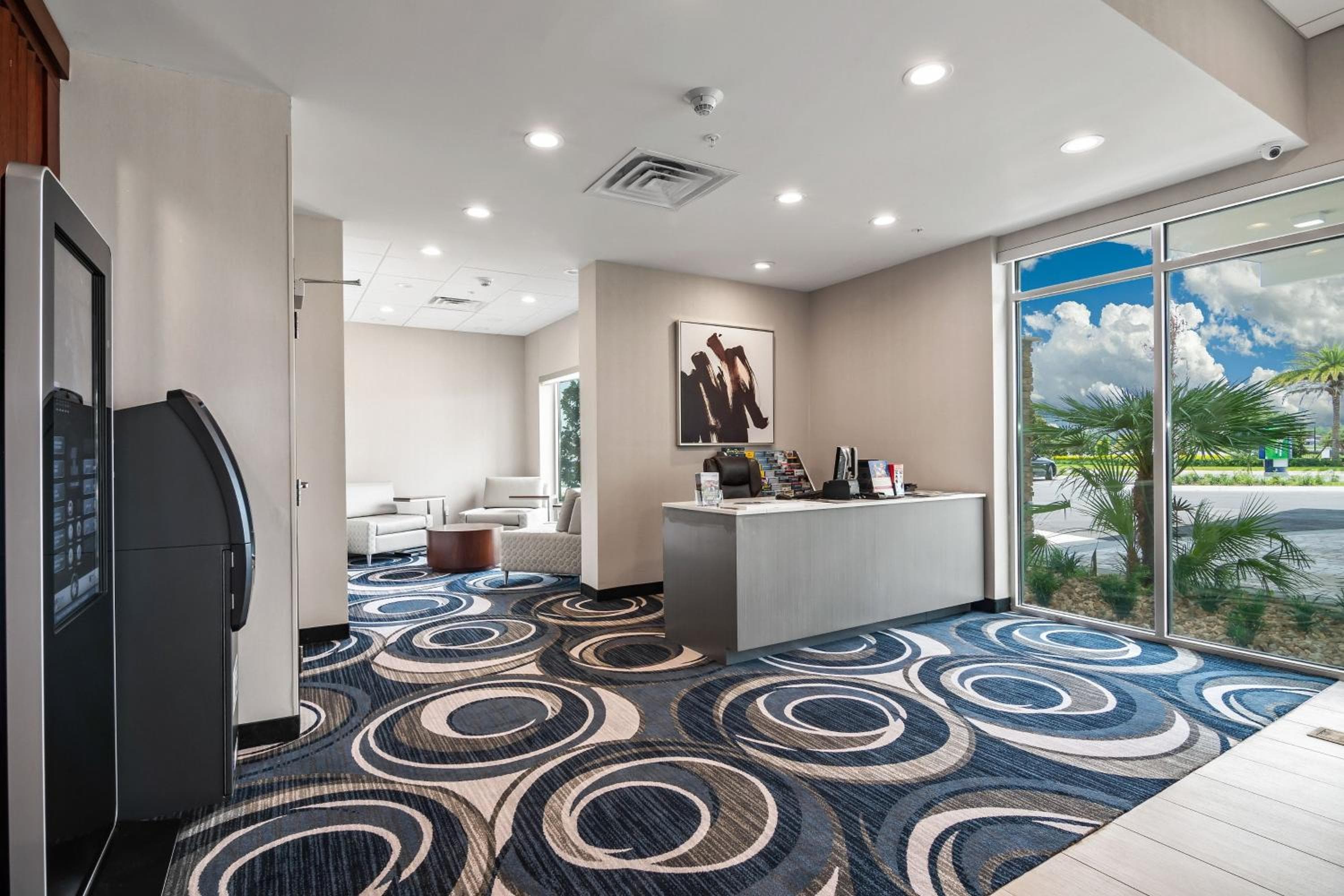 Holiday Inn Express & Suites Orlando-Lake Buena Vista, un hotel IHG — 12