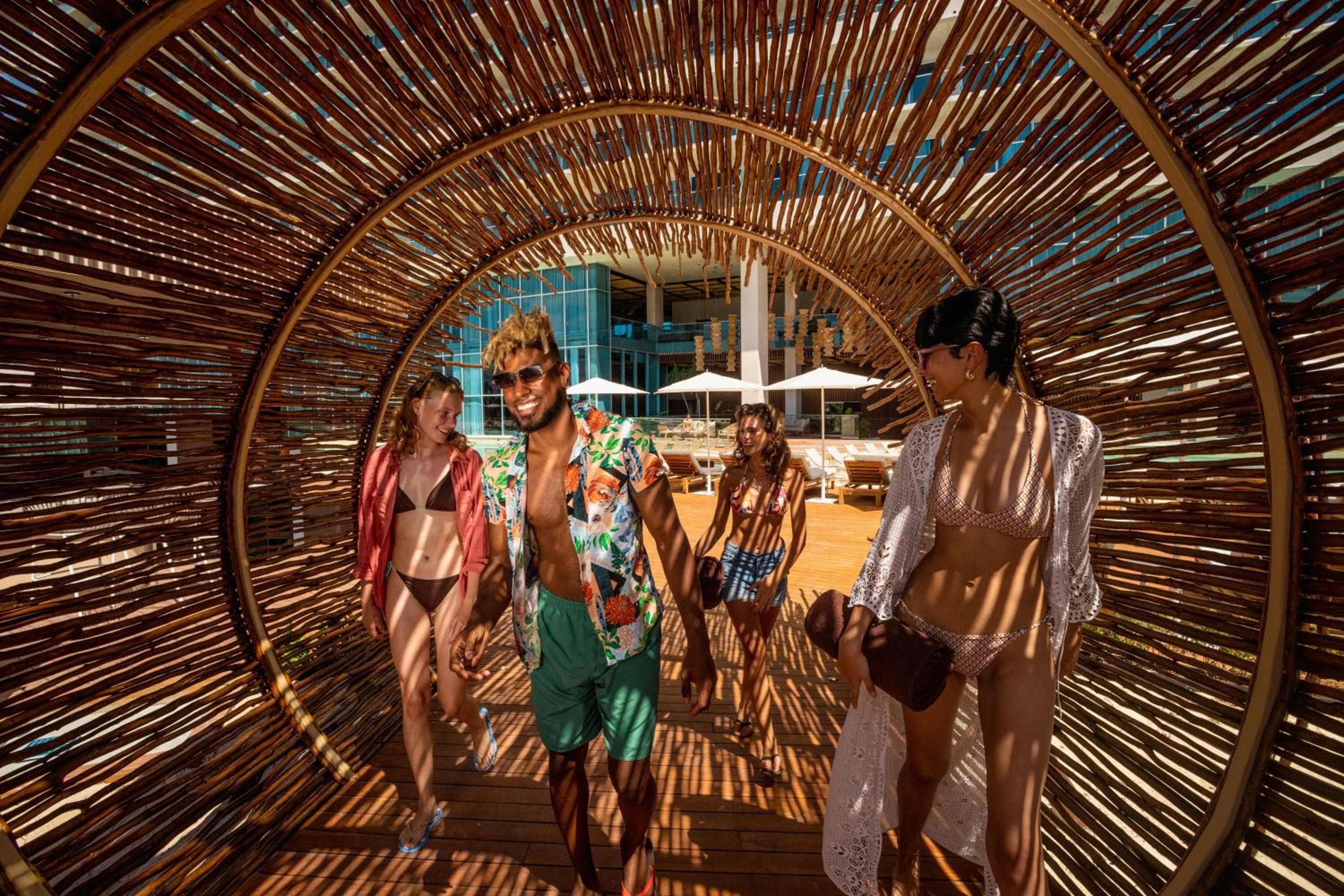 Hyatt Vivid Grand Island Cancun-All Inclusive Adults Only — 10