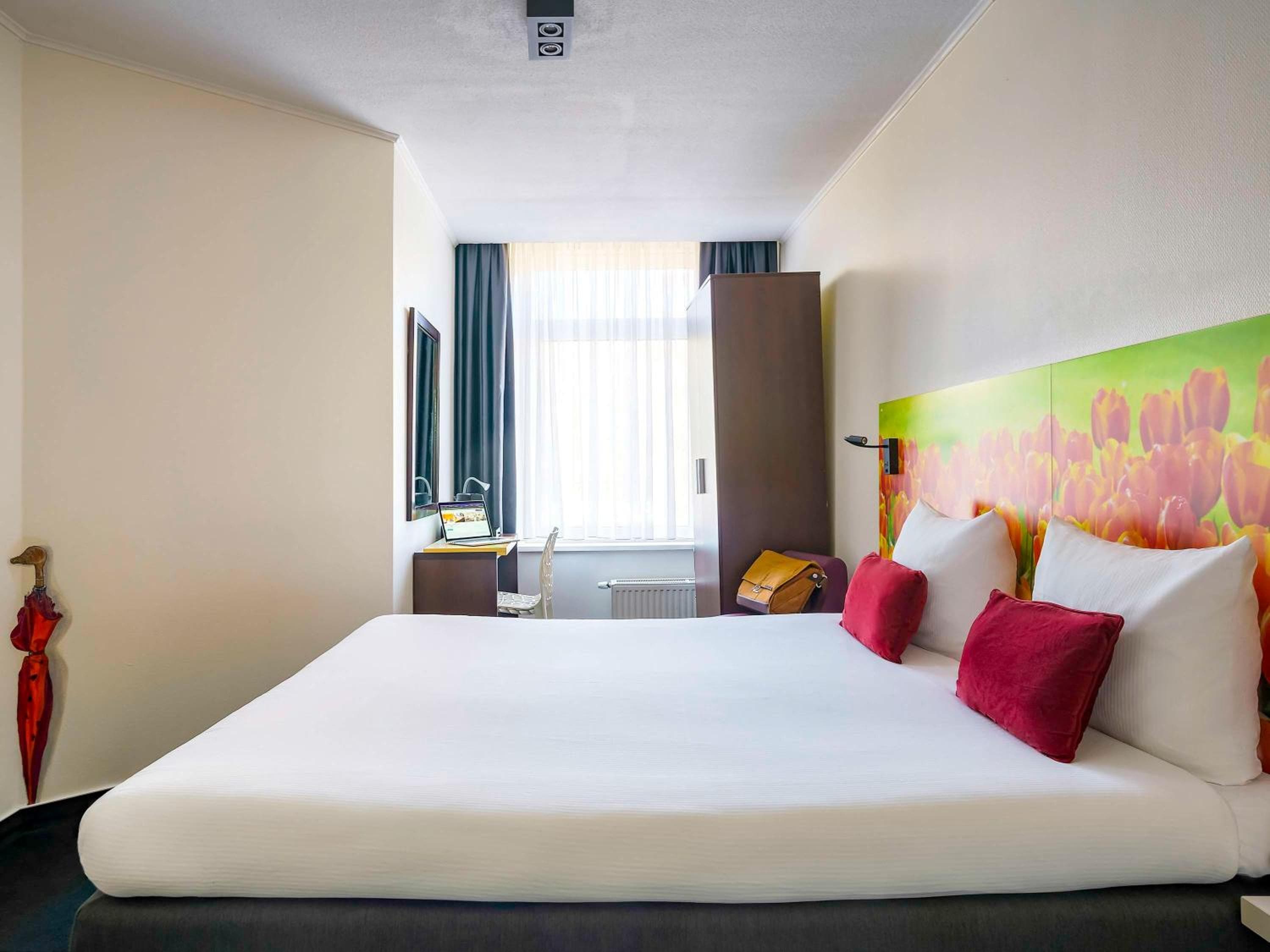 ibis Styles Ámsterdam Ciudad — 9