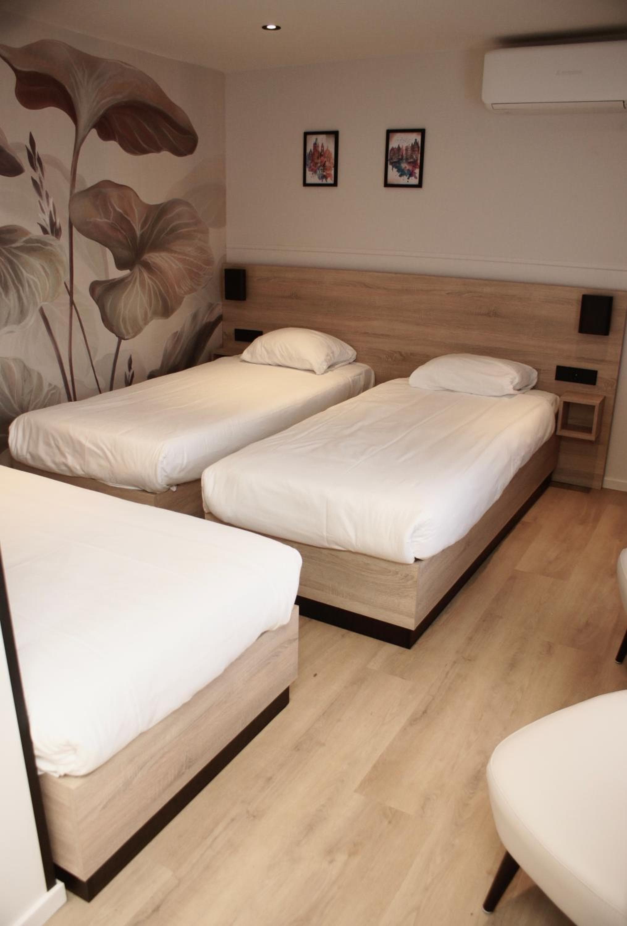Hotel van Gelder — 12