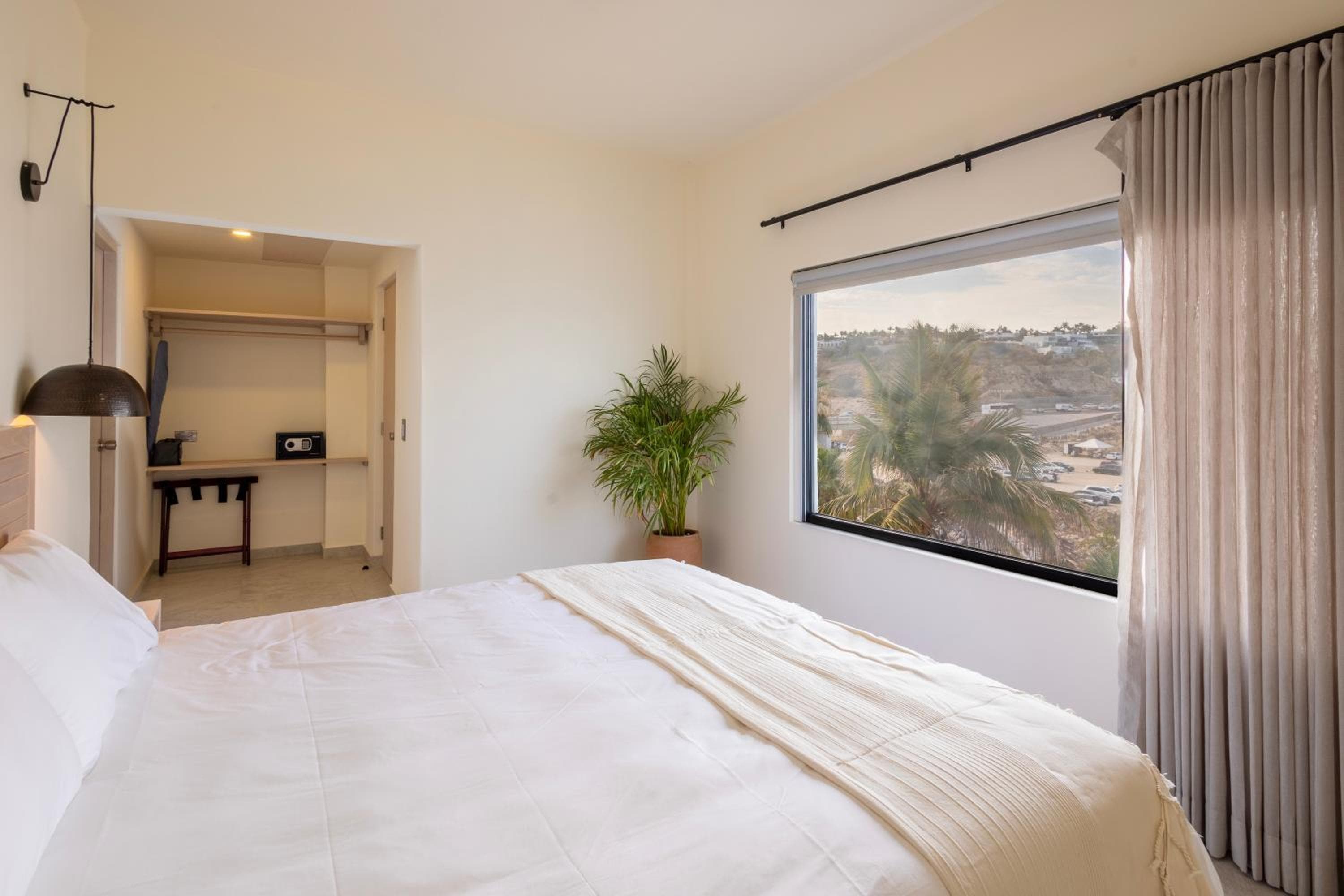 Cabo Break Hotel — 8