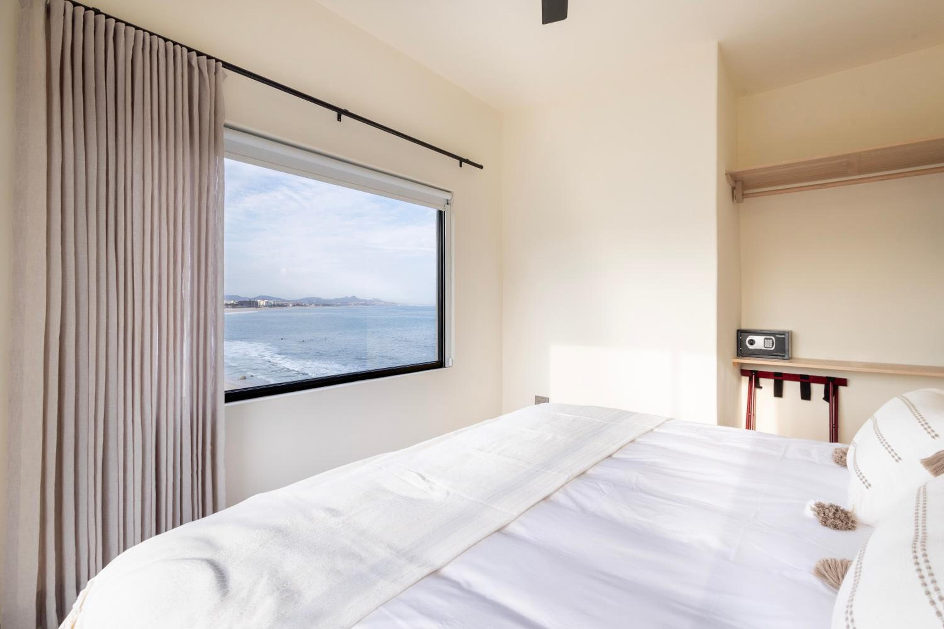 Cabo Break Hotel — 10