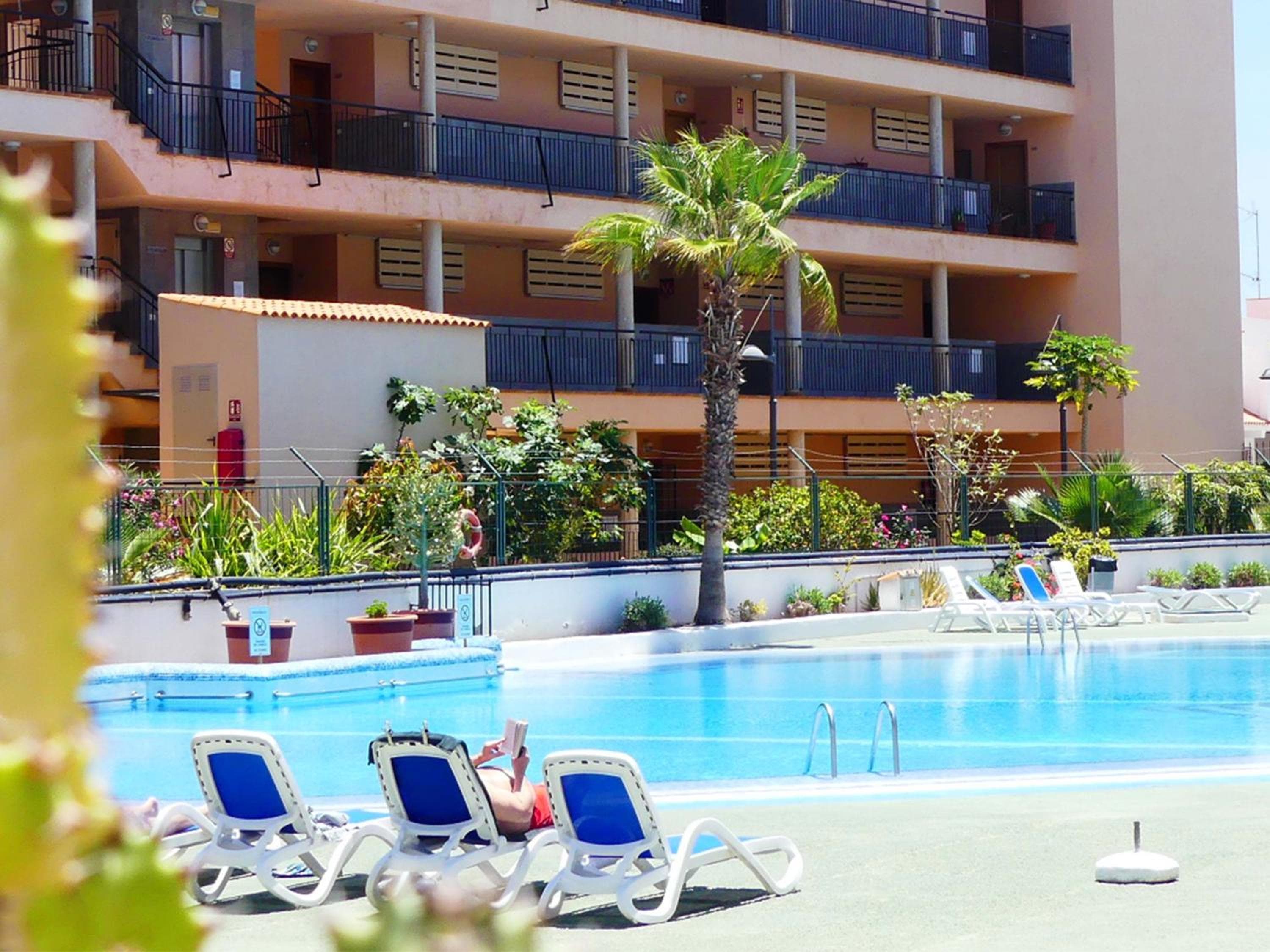Encantador Apartamento con Terraza, Los Cristianos — 1