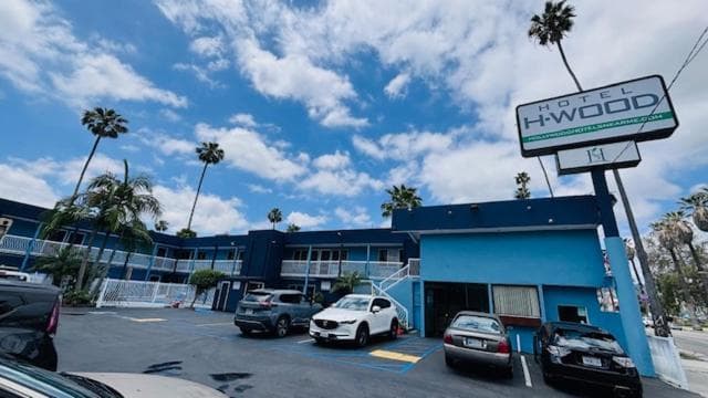 Hotel H-Wood — 13