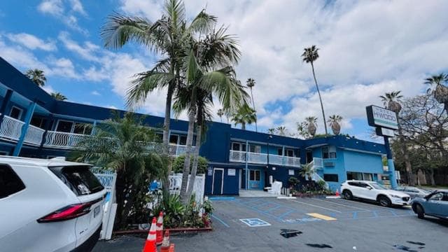 Hotel H-Wood — 6