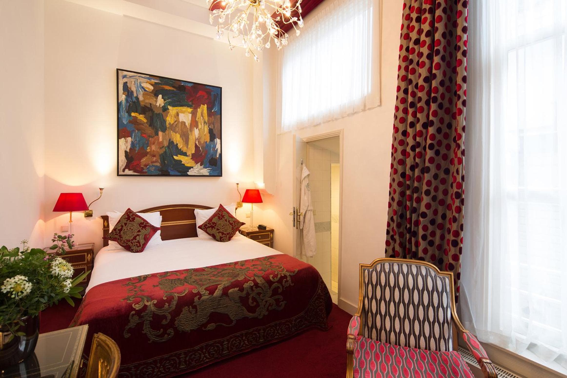 Ambassade Hotel — 29