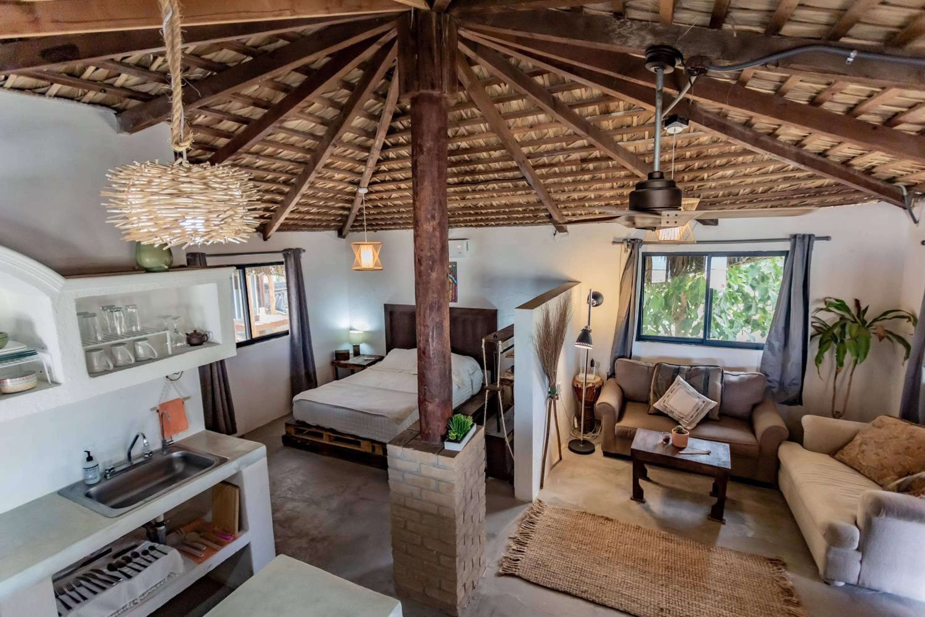 RUSTICO LOUNGE-Property in front of the beach — 21