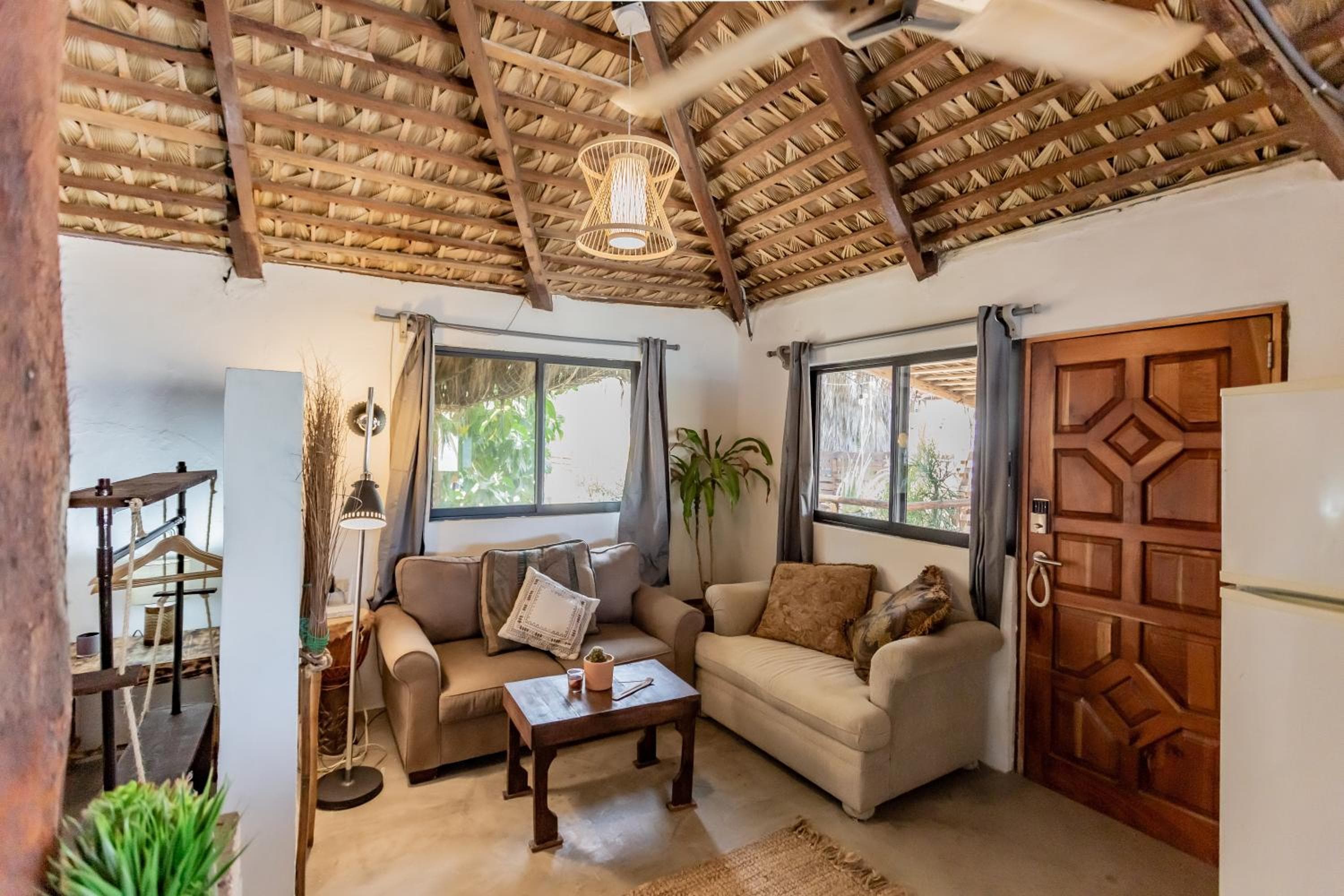 RUSTICO LOUNGE-Property in front of the beach — 23