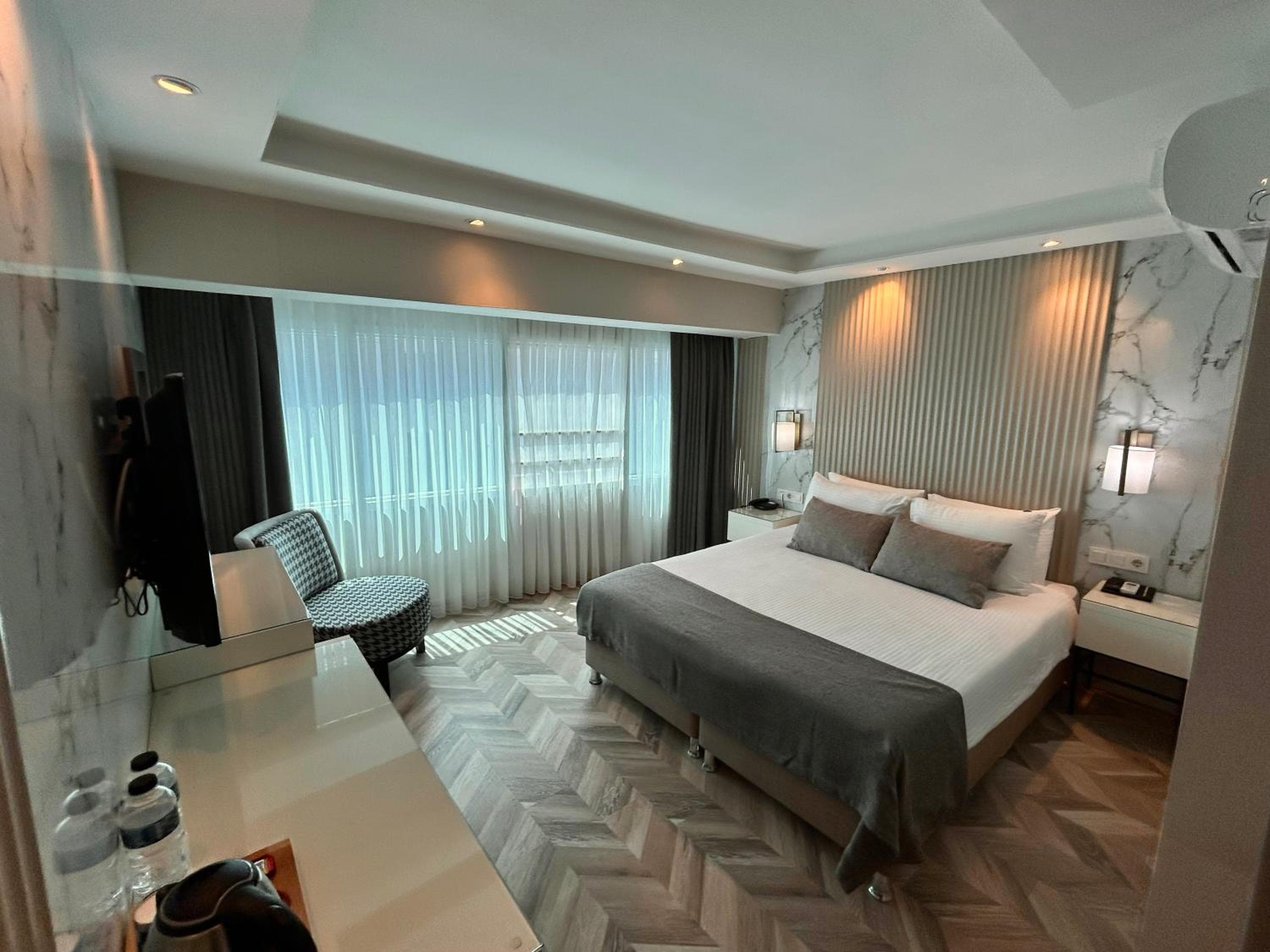 Lo spazioso Hotel Nişantaşı — 13
