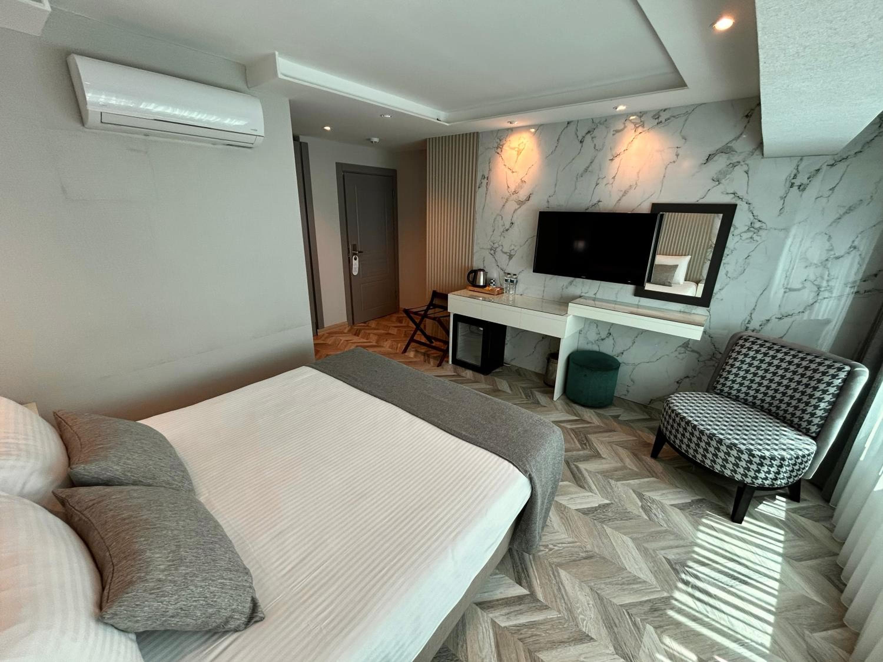 Lo spazioso Hotel Nişantaşı — 8