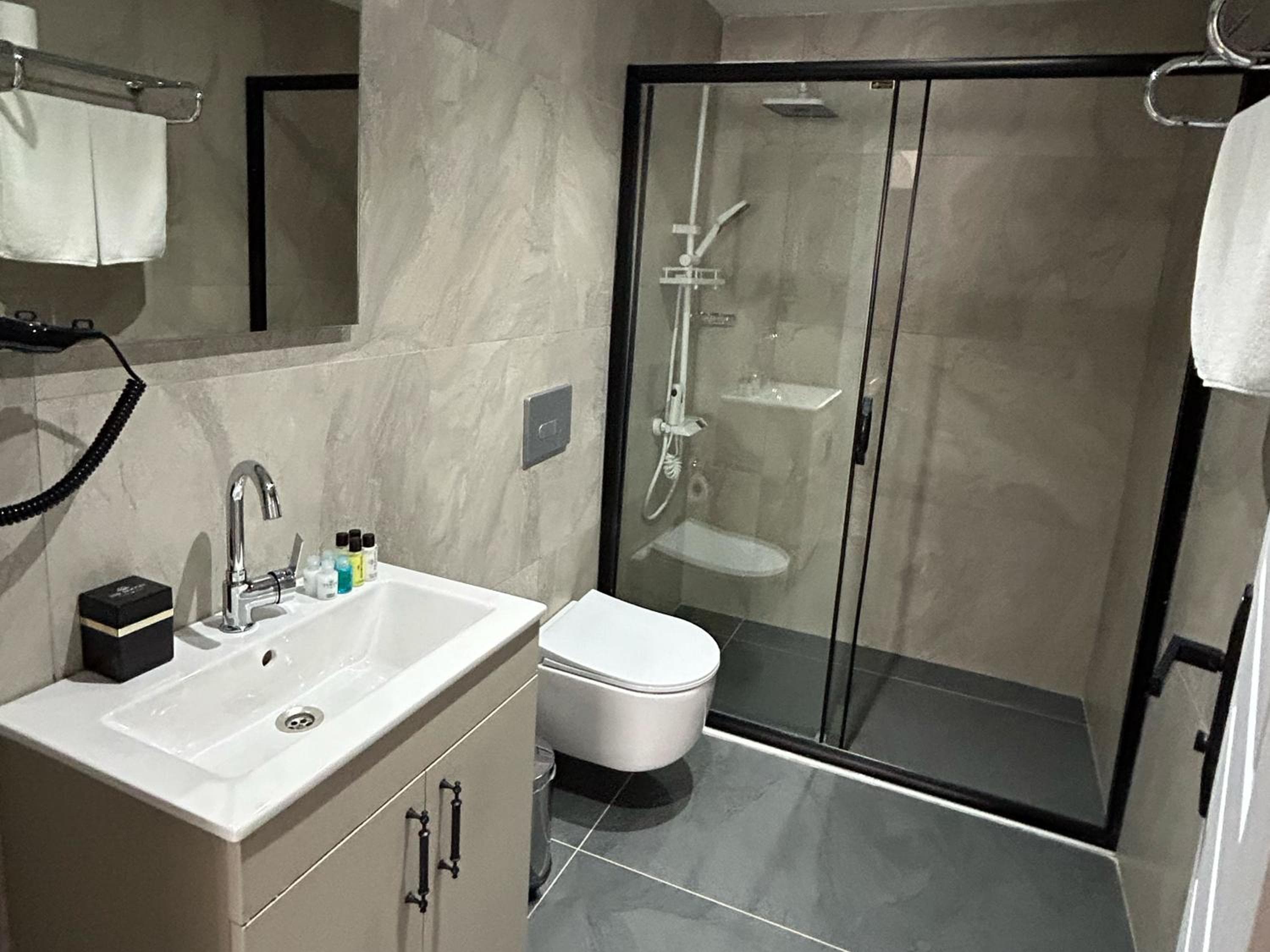 Lo spazioso Hotel Nişantaşı — 24