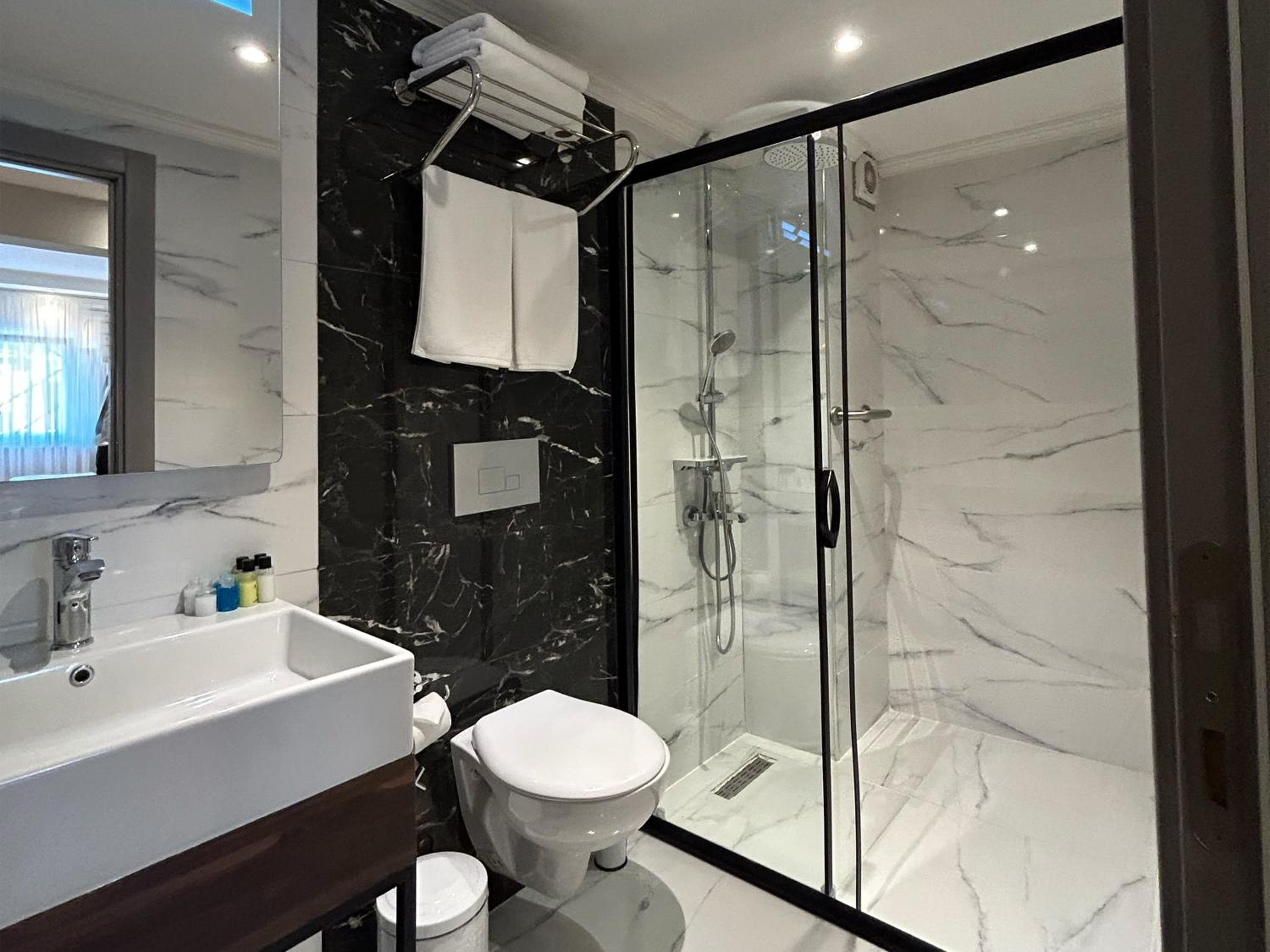 Lo spazioso Hotel Nişantaşı — 23