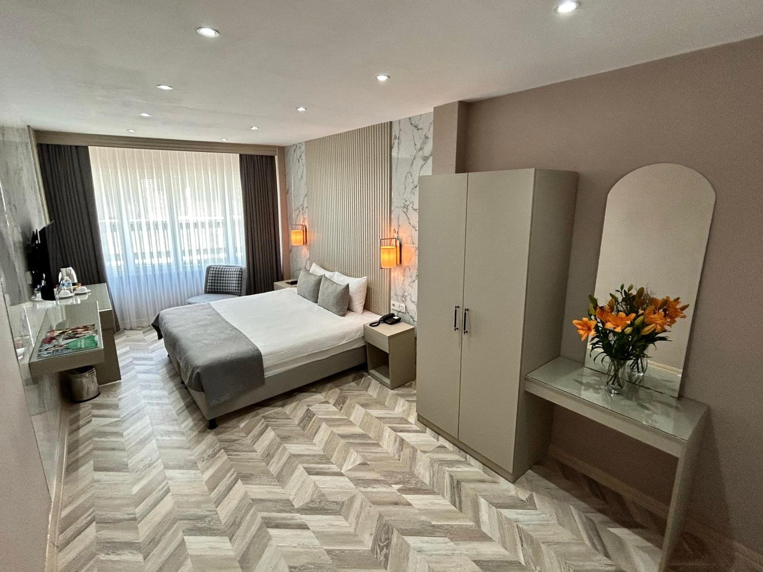 Lo spazioso Hotel Nişantaşı — 11