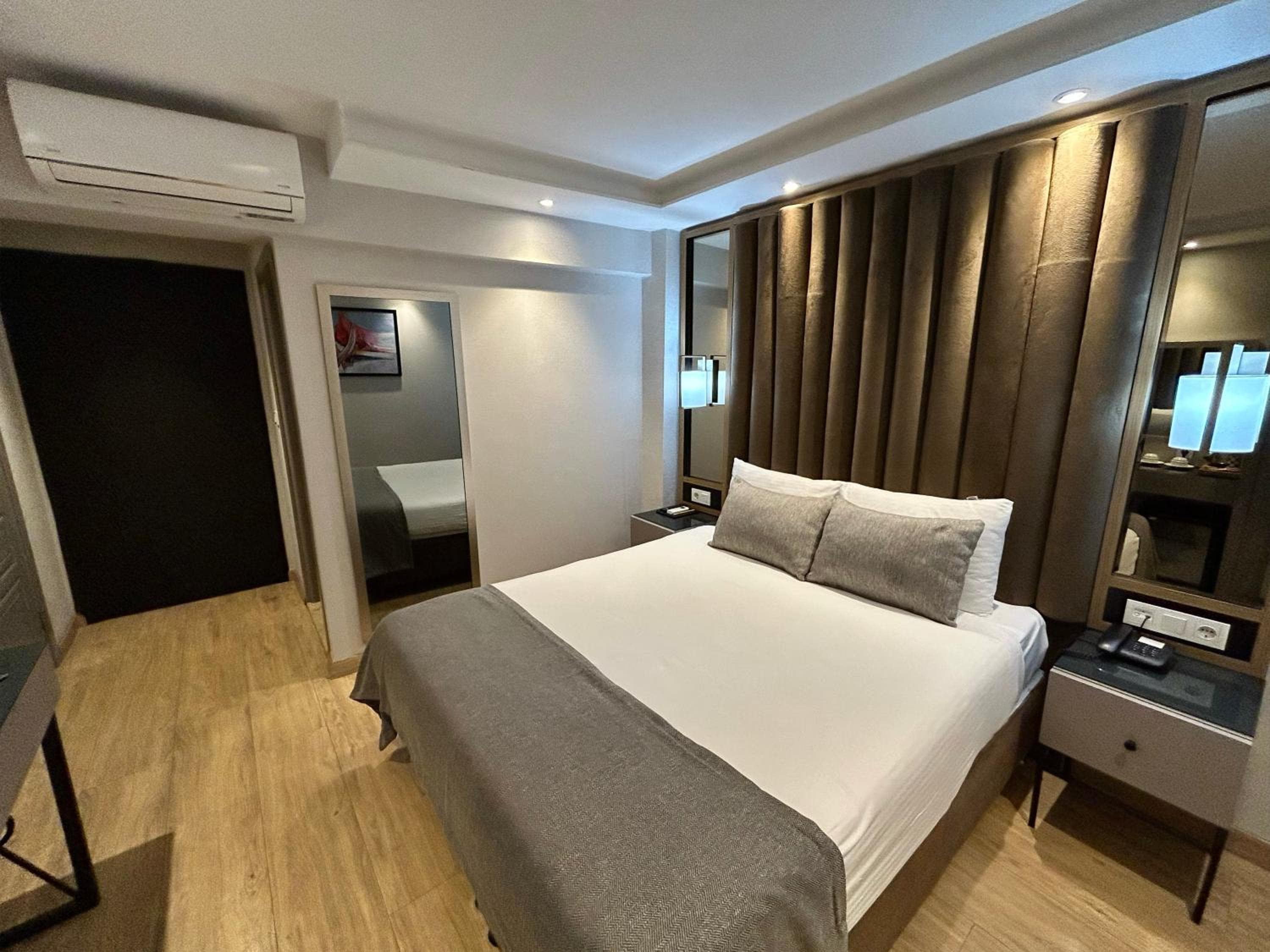 The Roomy Hotel Nişantaşı — 25