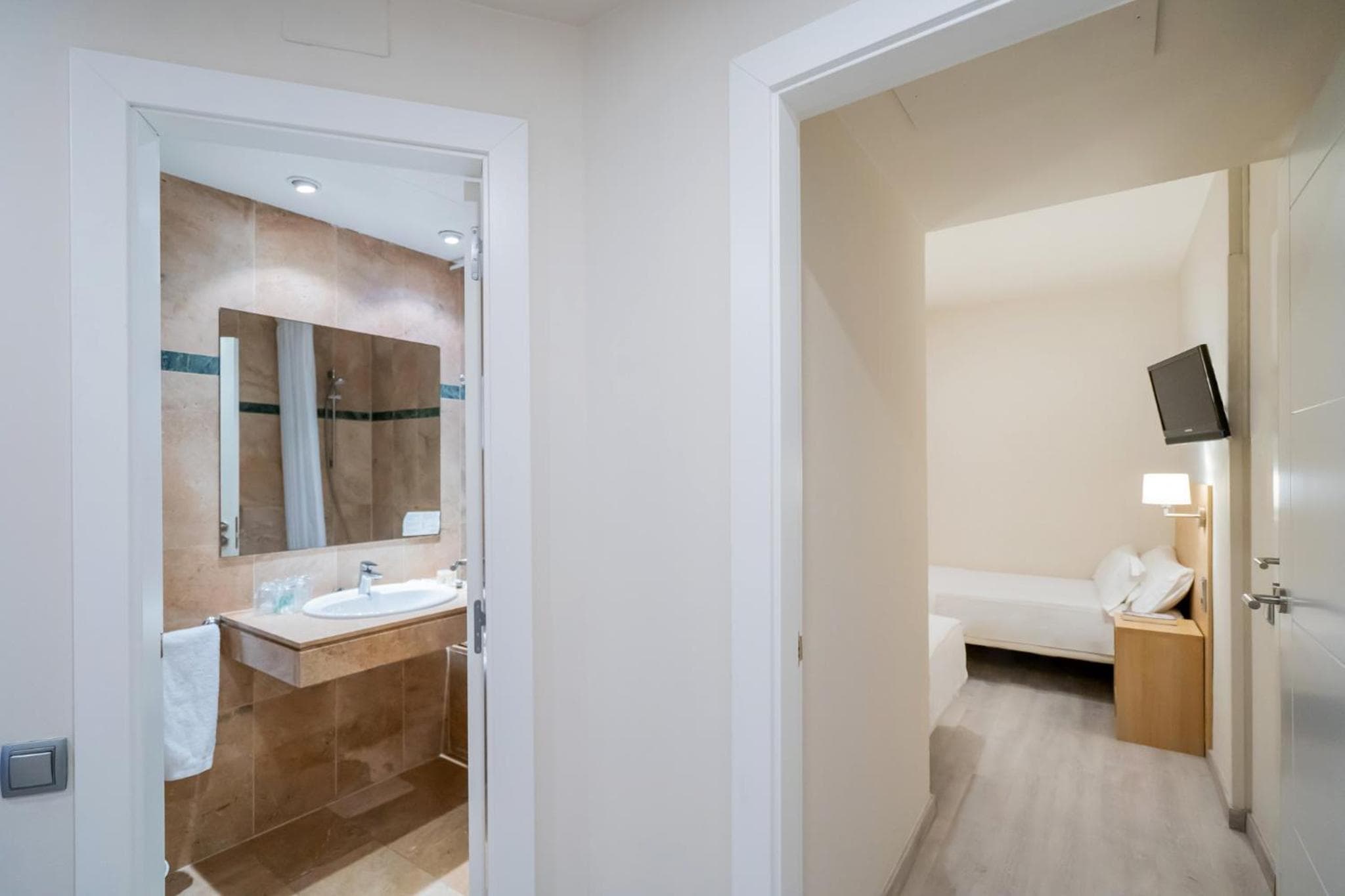 Hotel Glòries — 5