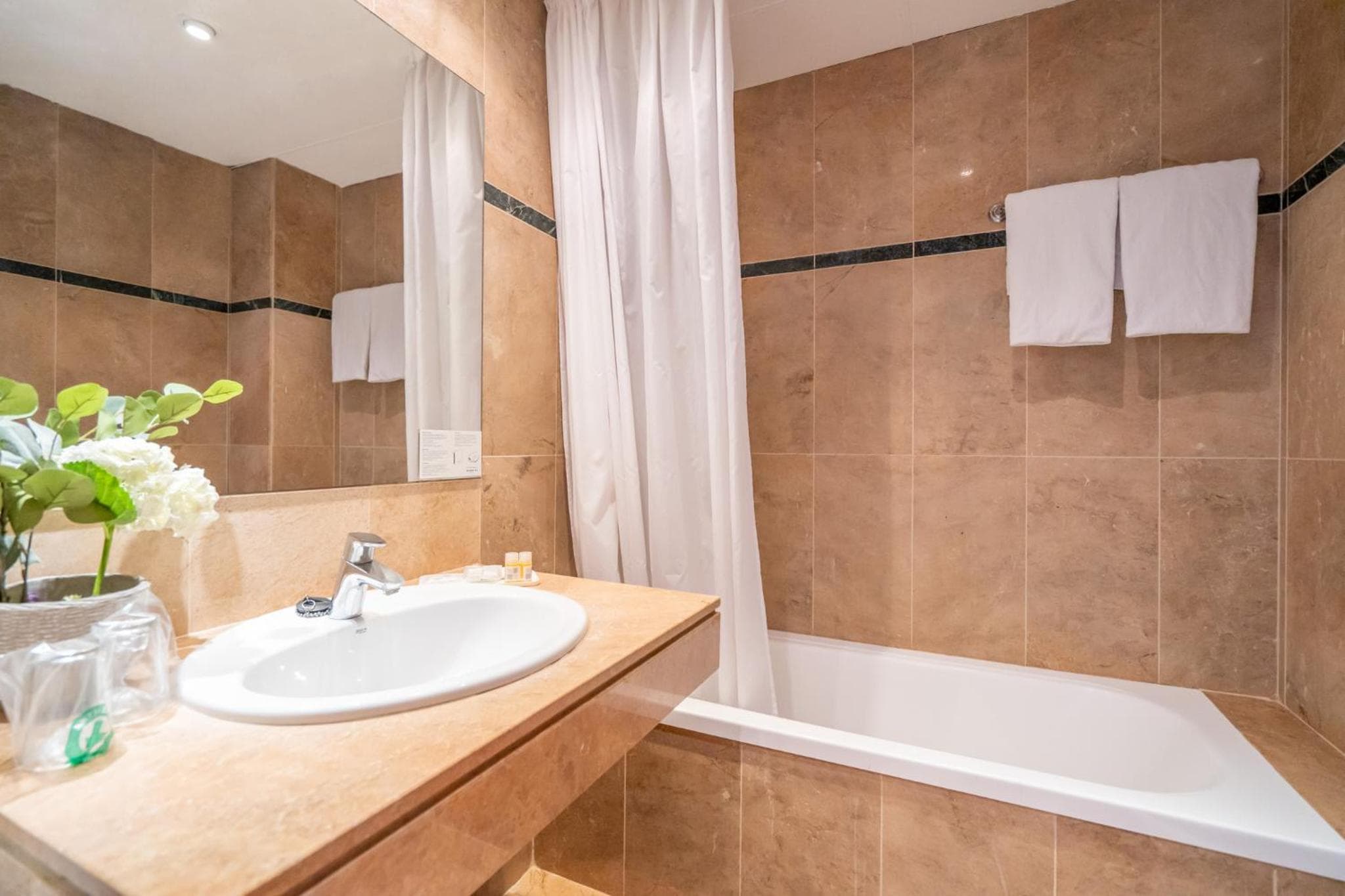 Hotel Glòries — 29