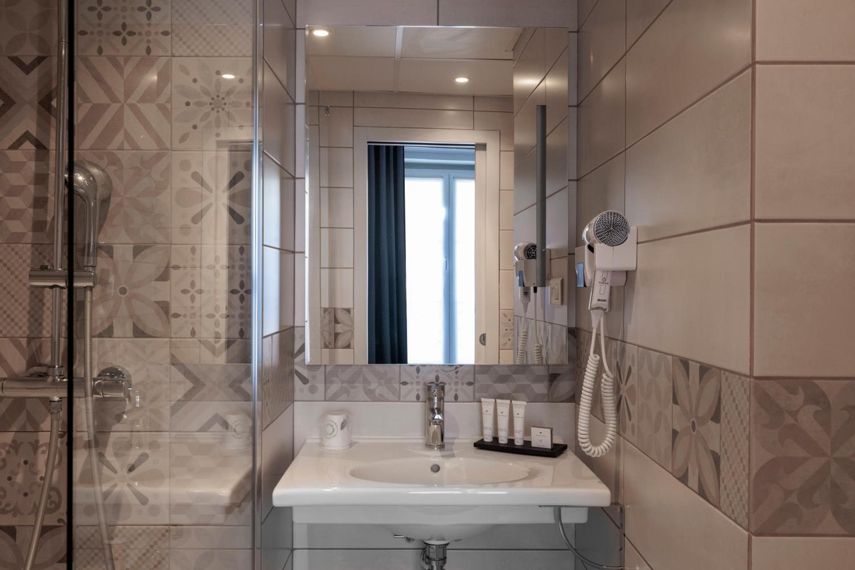 Hôtel Saint Martin Bastille — 22
