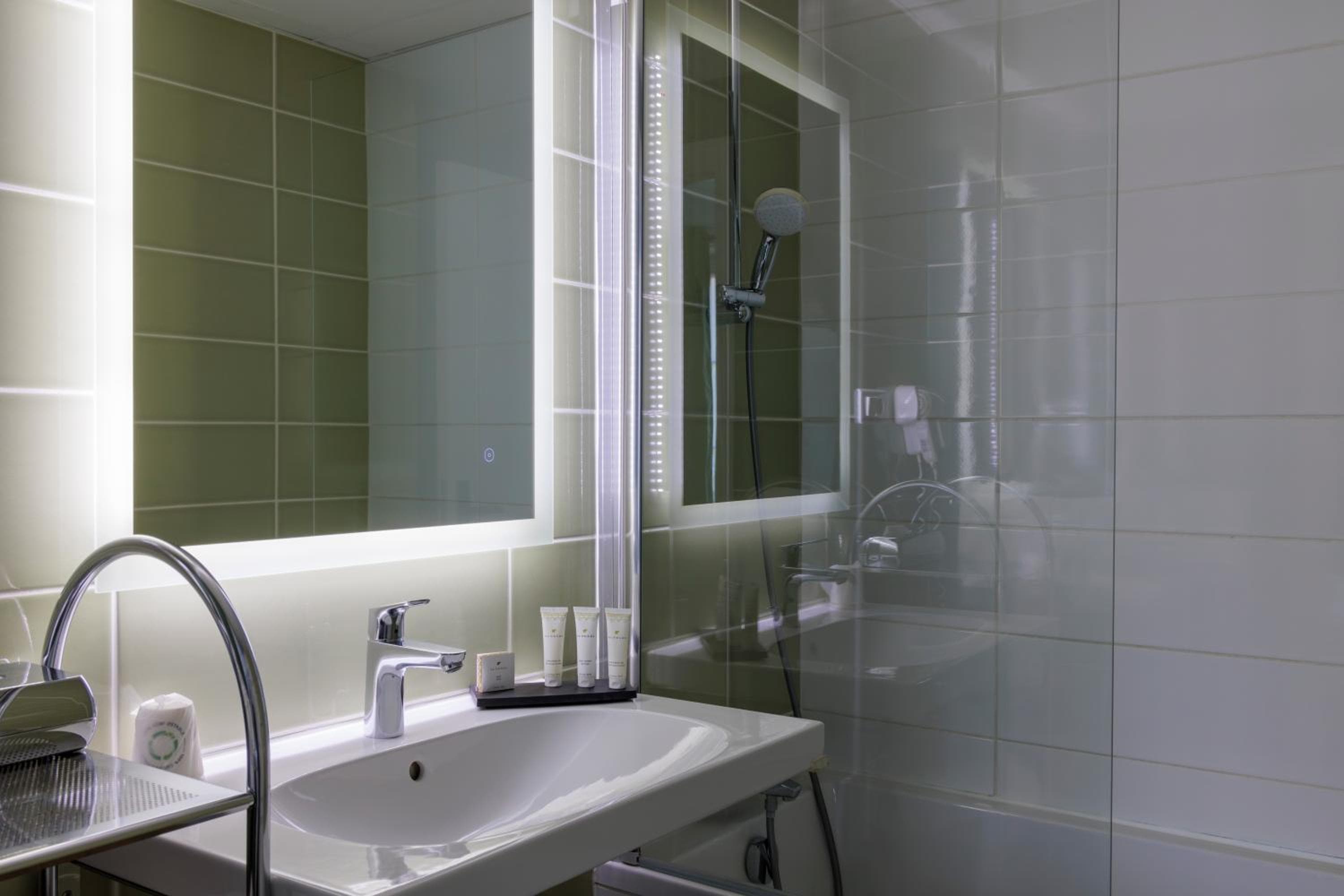 Hôtel Saint Martin Bastille — 24